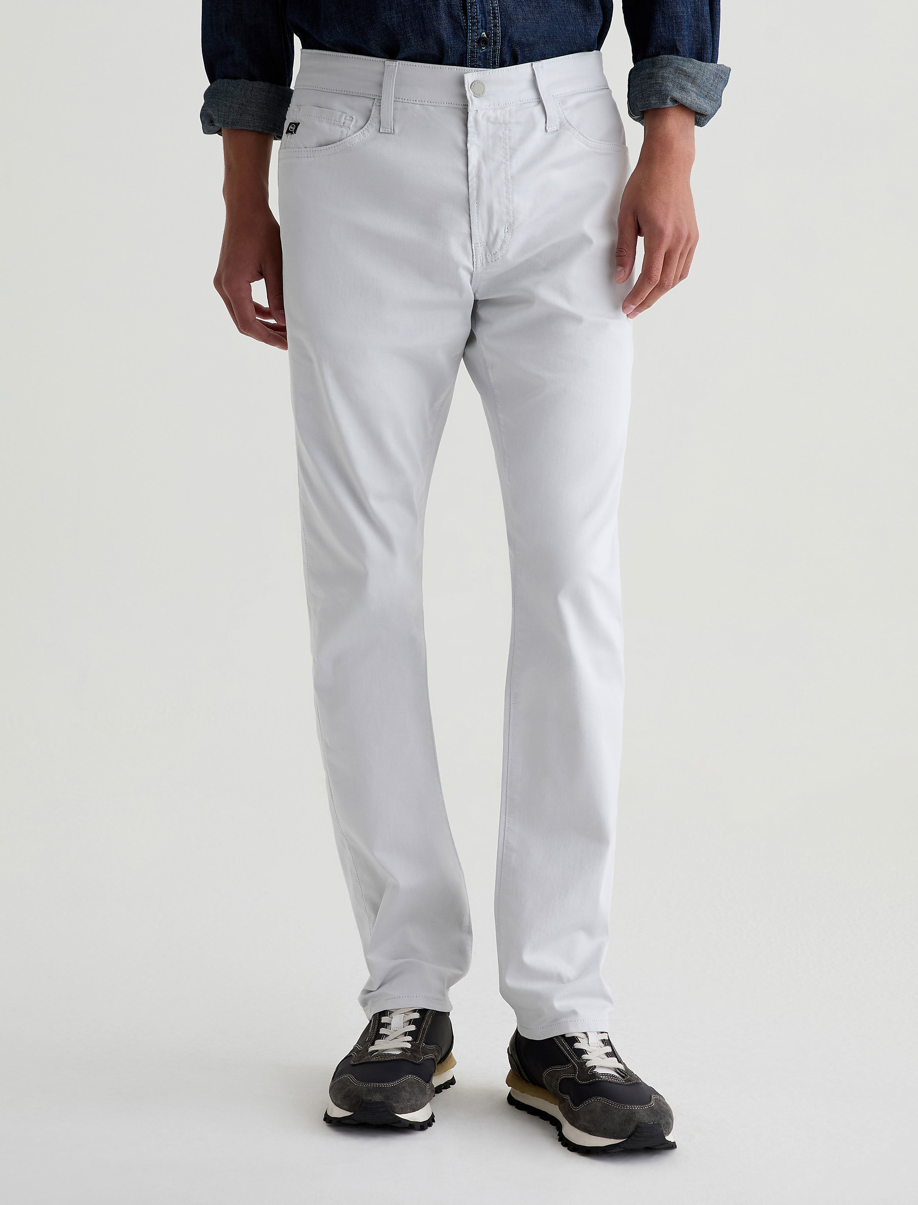 Men Everett Commuter Performance Almost White at AG Jeans Official