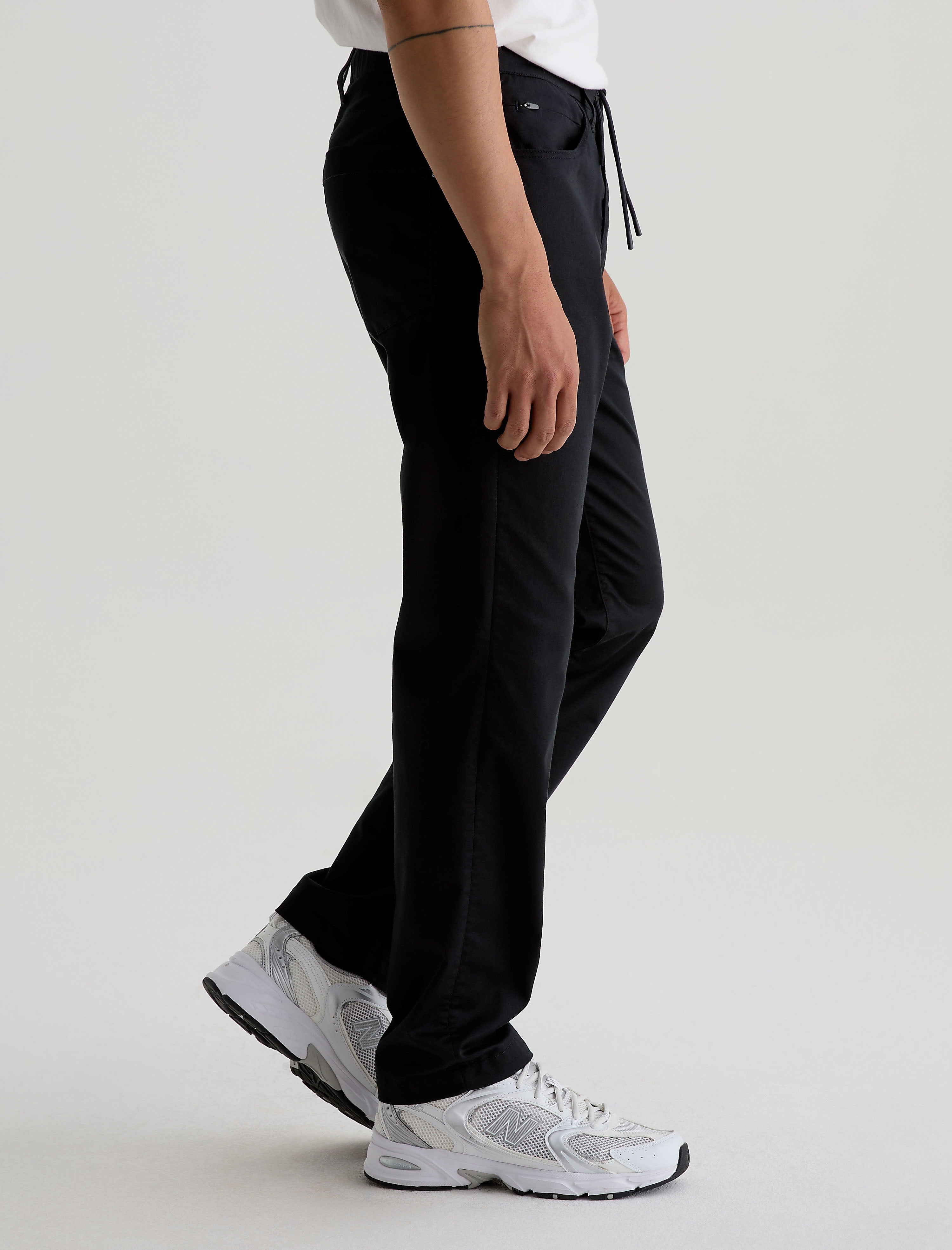 Men Reggie Commuter Performance Drawstring True Black at AG Jeans