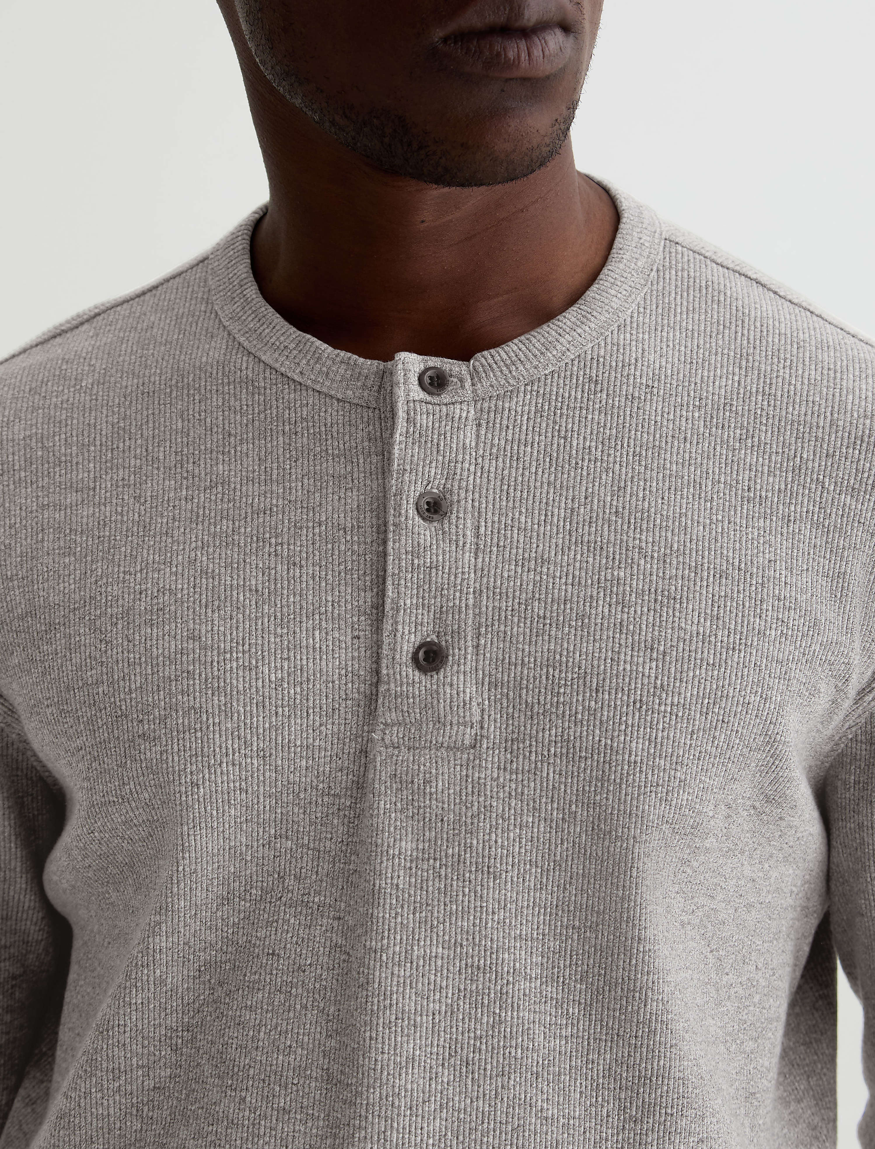 Men Bryce Long Sleeve Henley Heather Grey at AG Jeans Official Store