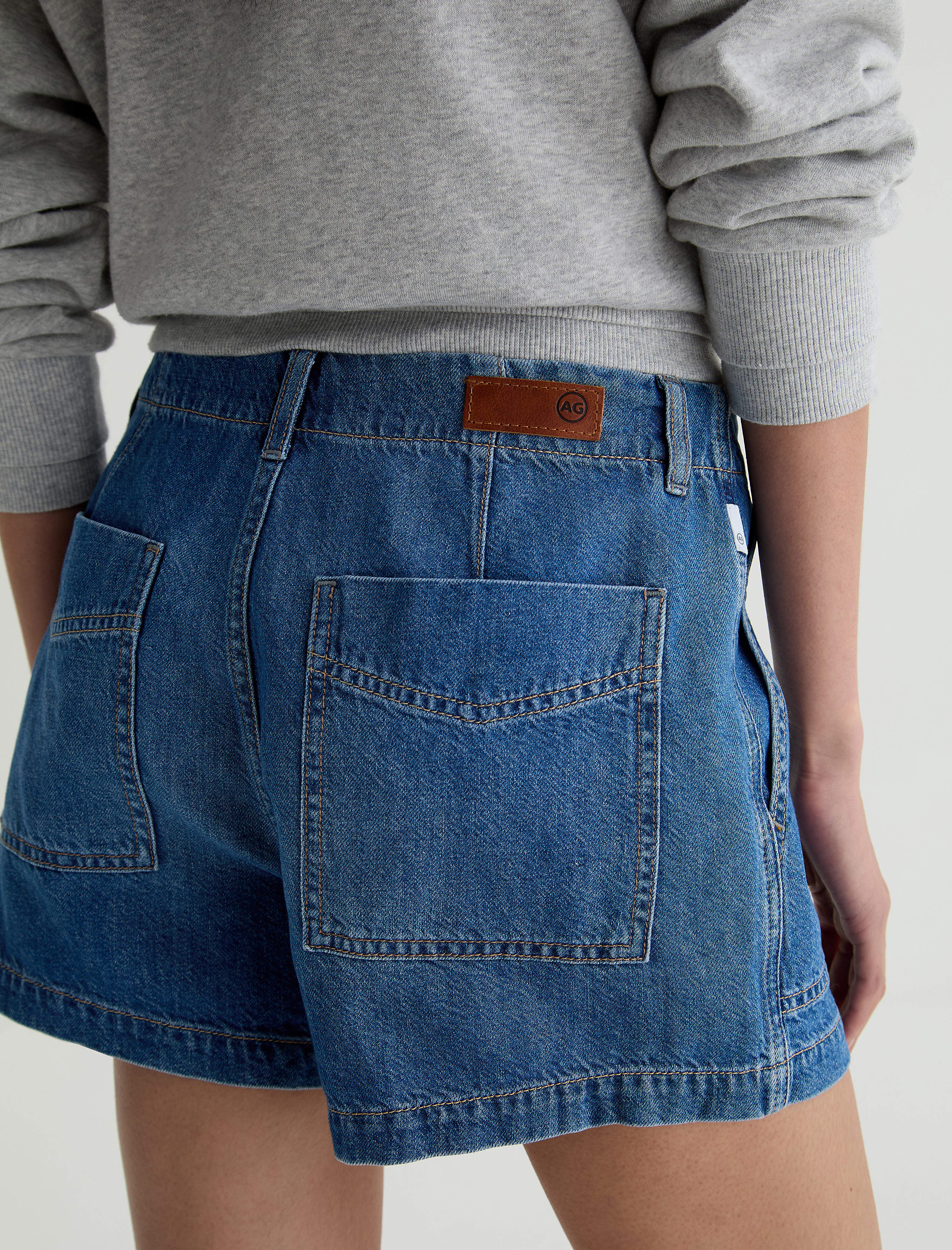 Women Analeigh Short Gold Mountain at AG Jeans Official Store