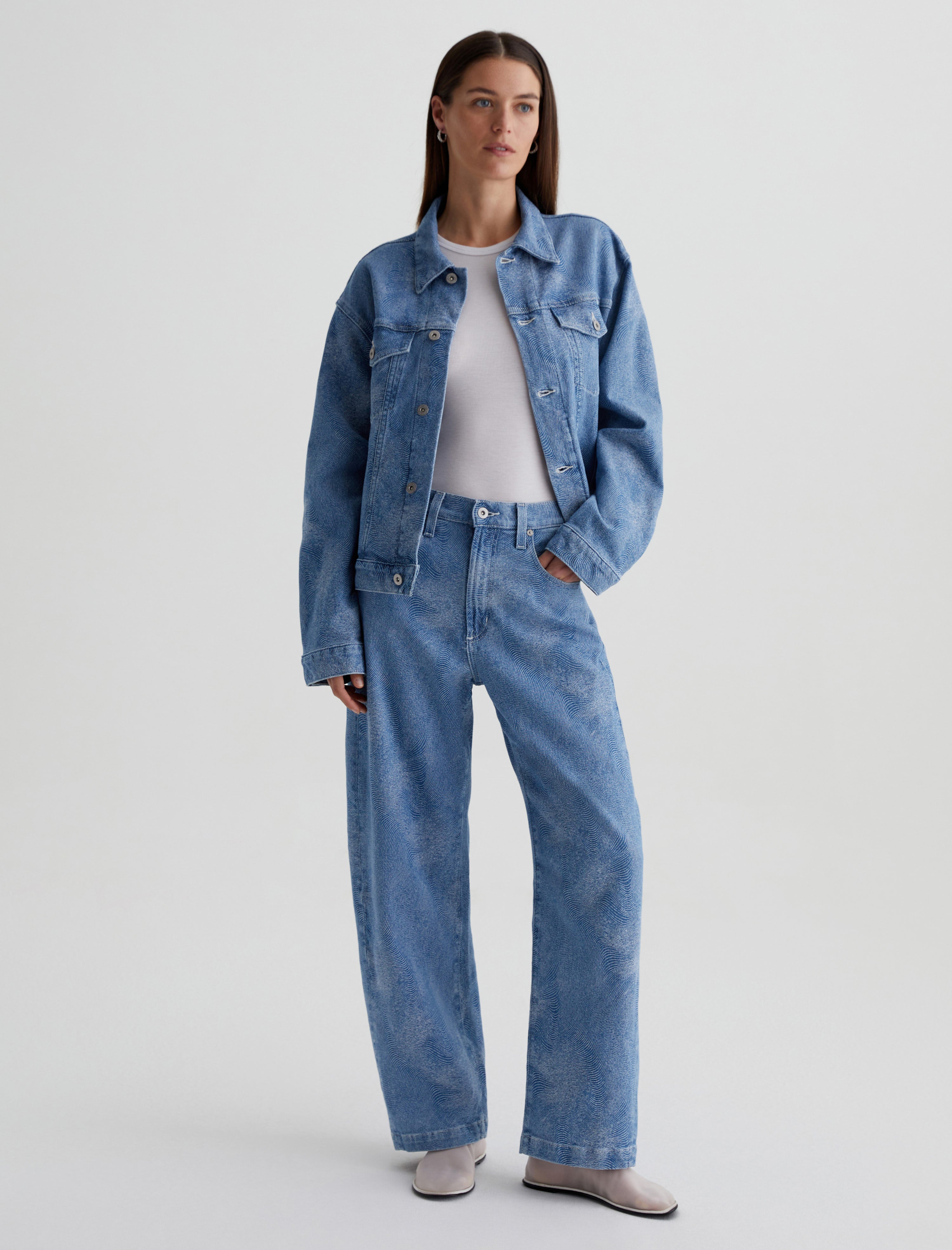 Women Hattie Waves at AG Jeans Official Store