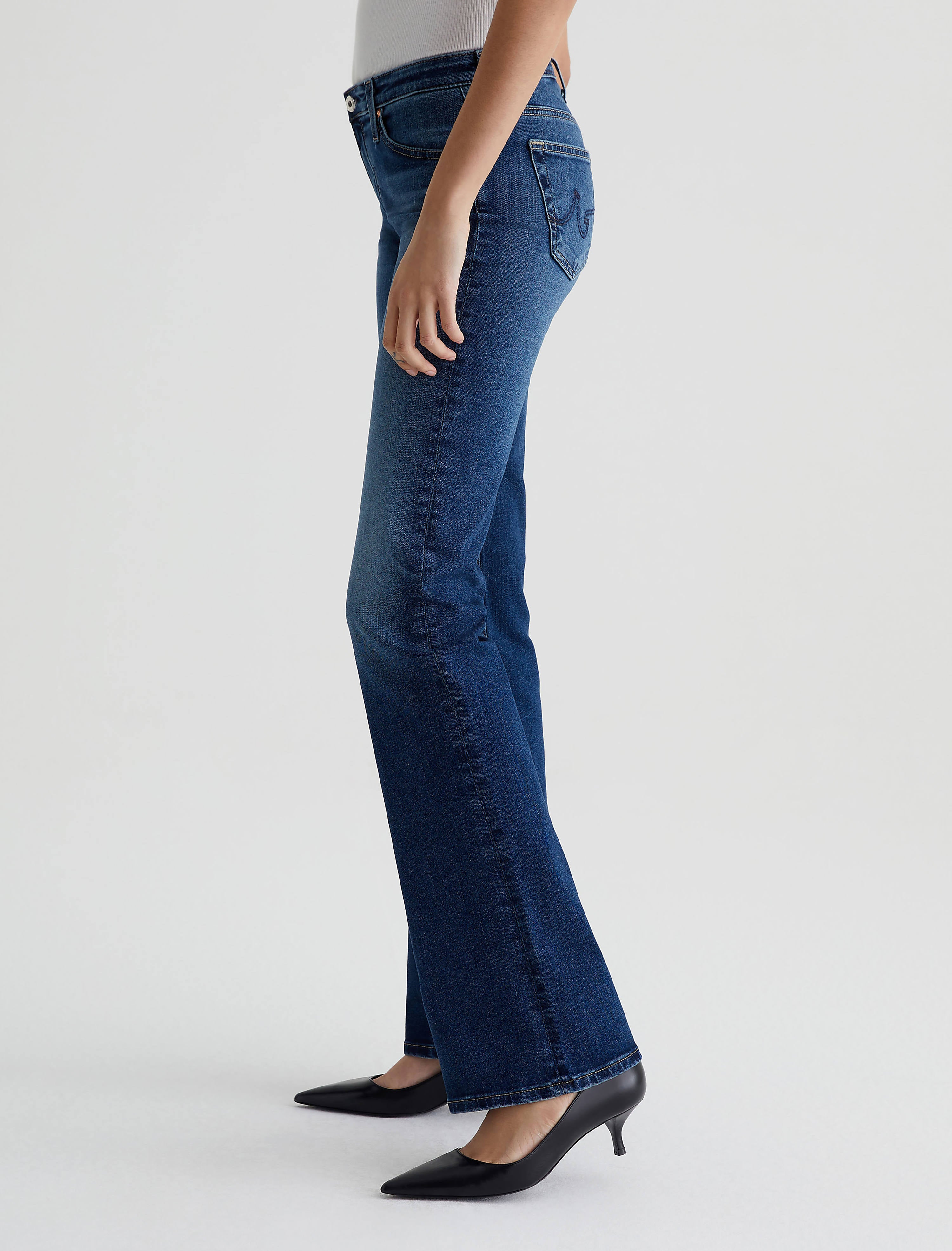 【AG】Angel Extended ローライズ ブーツカット ジーンズ Angel Extended at AG Jeans Official Store