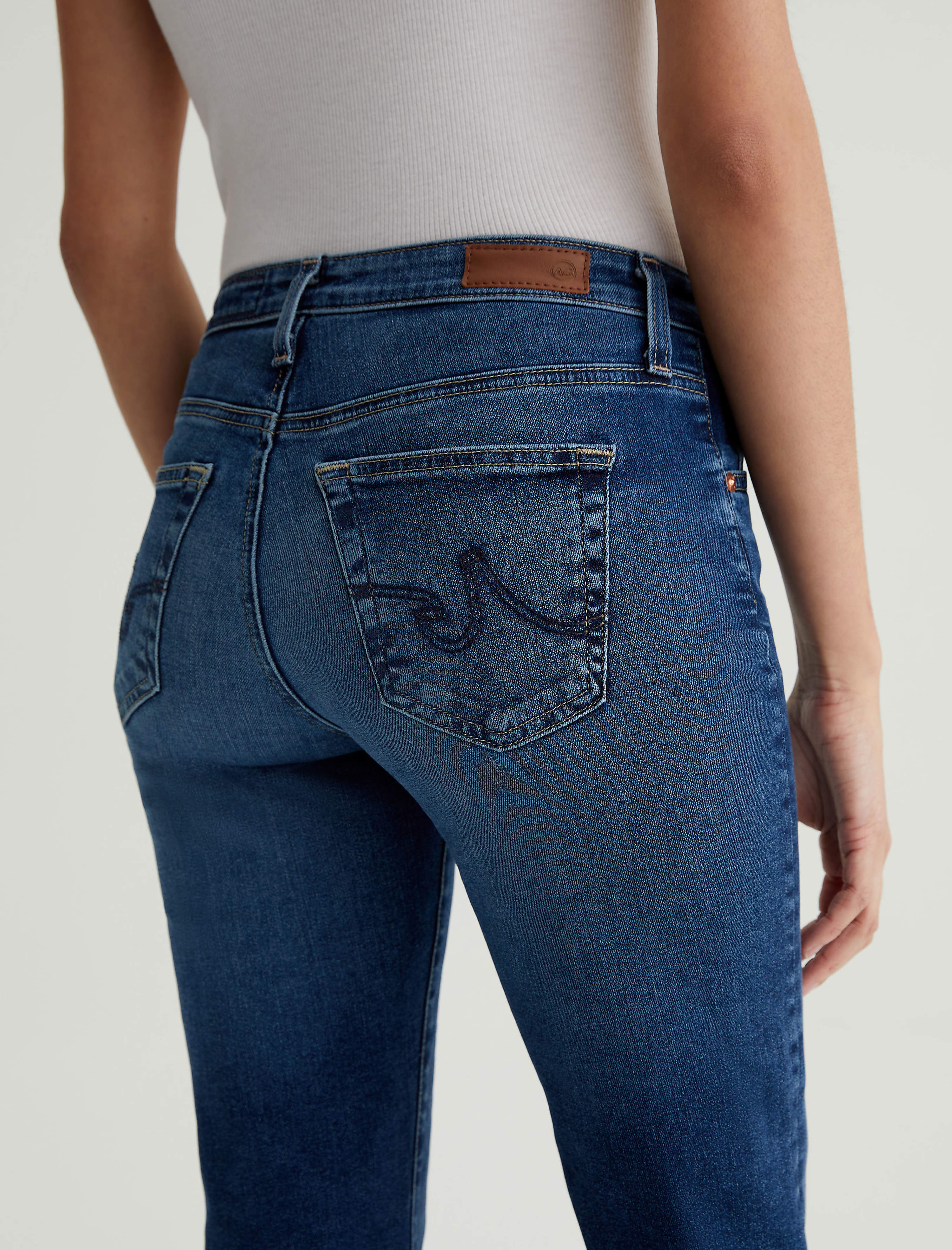 【AG】Angel Extended ローライズ ブーツカット ジーンズ Angel Extended at AG Jeans Official Store