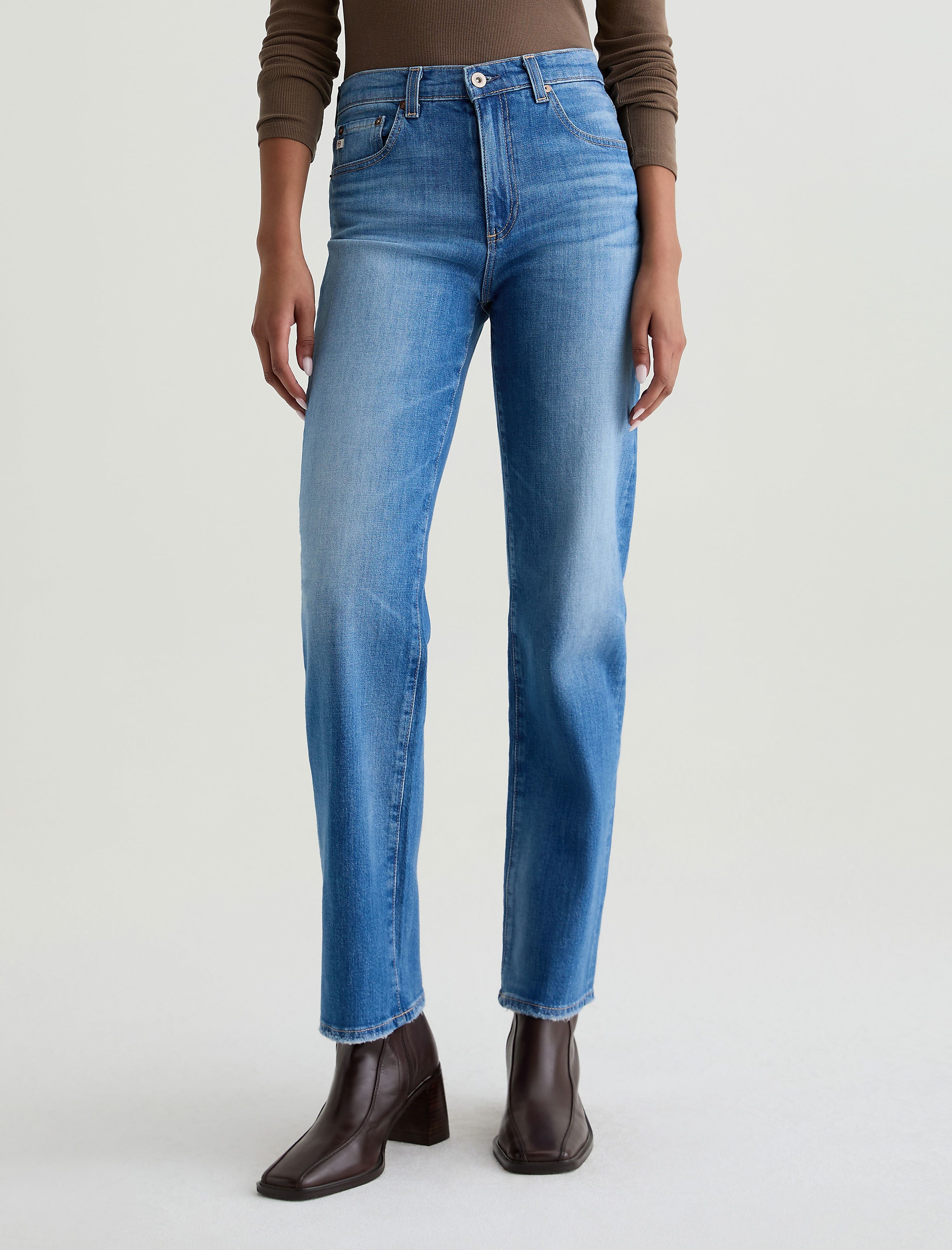 (取寄) AGジーンズ レディース ブリンリー ミッド ライズ ストレート AG Jeans women Brinley Mid Rise Straight Hotel California Women Brinley 13 Years Allure at AG Jeans Official Store
