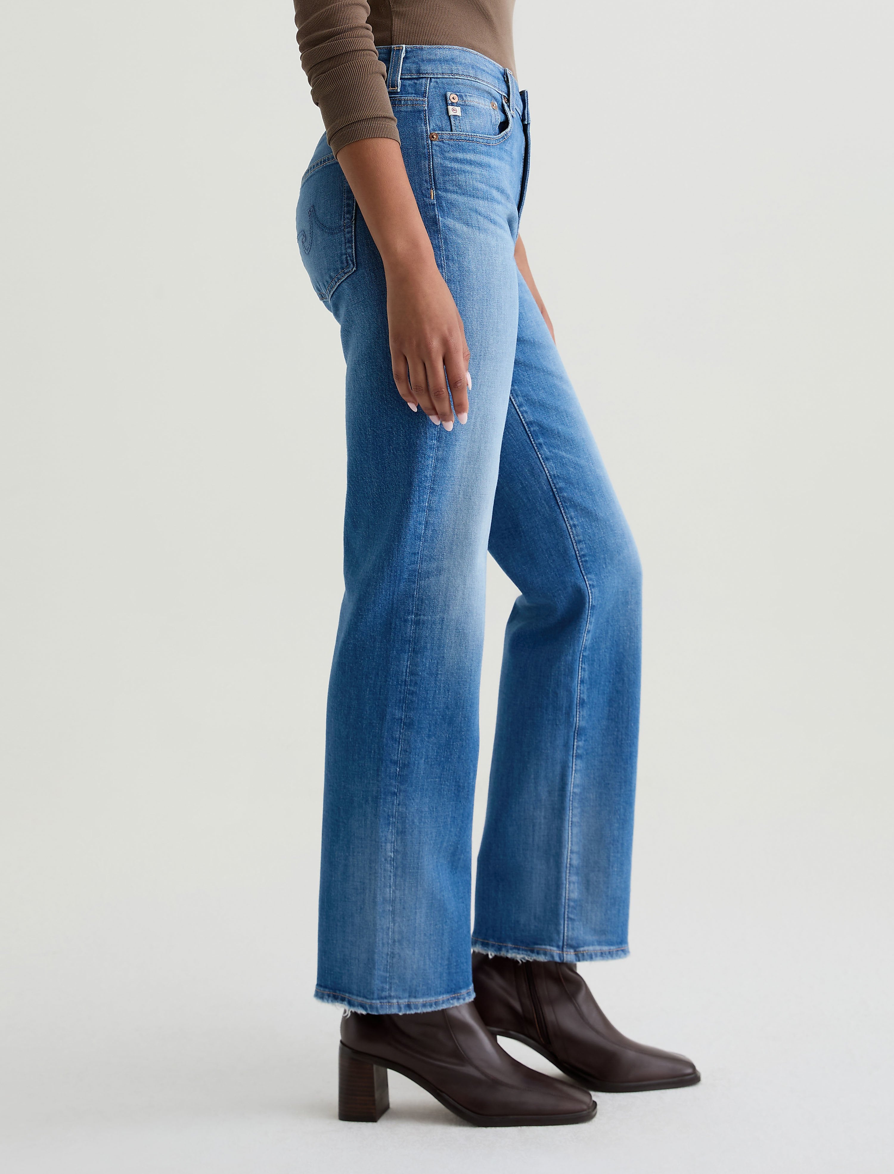 (取寄) AGジーンズ レディース ブリンリー ミッド ライズ ストレート イン 13 イヤーズ アリュール AG Jeans women Brinley Mid Rise Straight In 13 Years Allure 13 Years Allure Women Brinley 13 Years Allure at AG Jeans Official Store