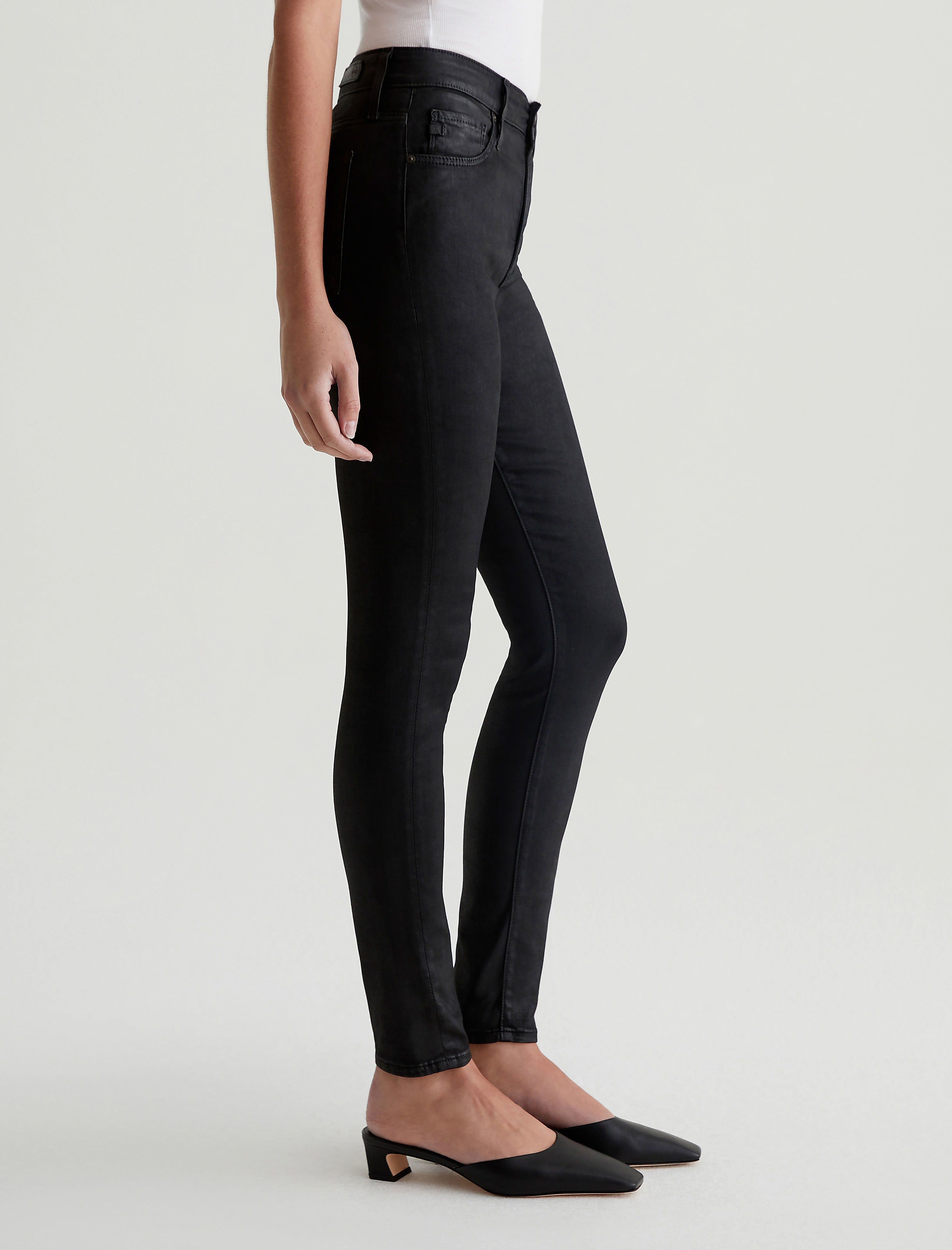 【AG】Farrah Skinny ハイライズ ウエスト ブラック シンプル Womens Farrah Skinny Ankle 1 Year Midnight Black Destruct at