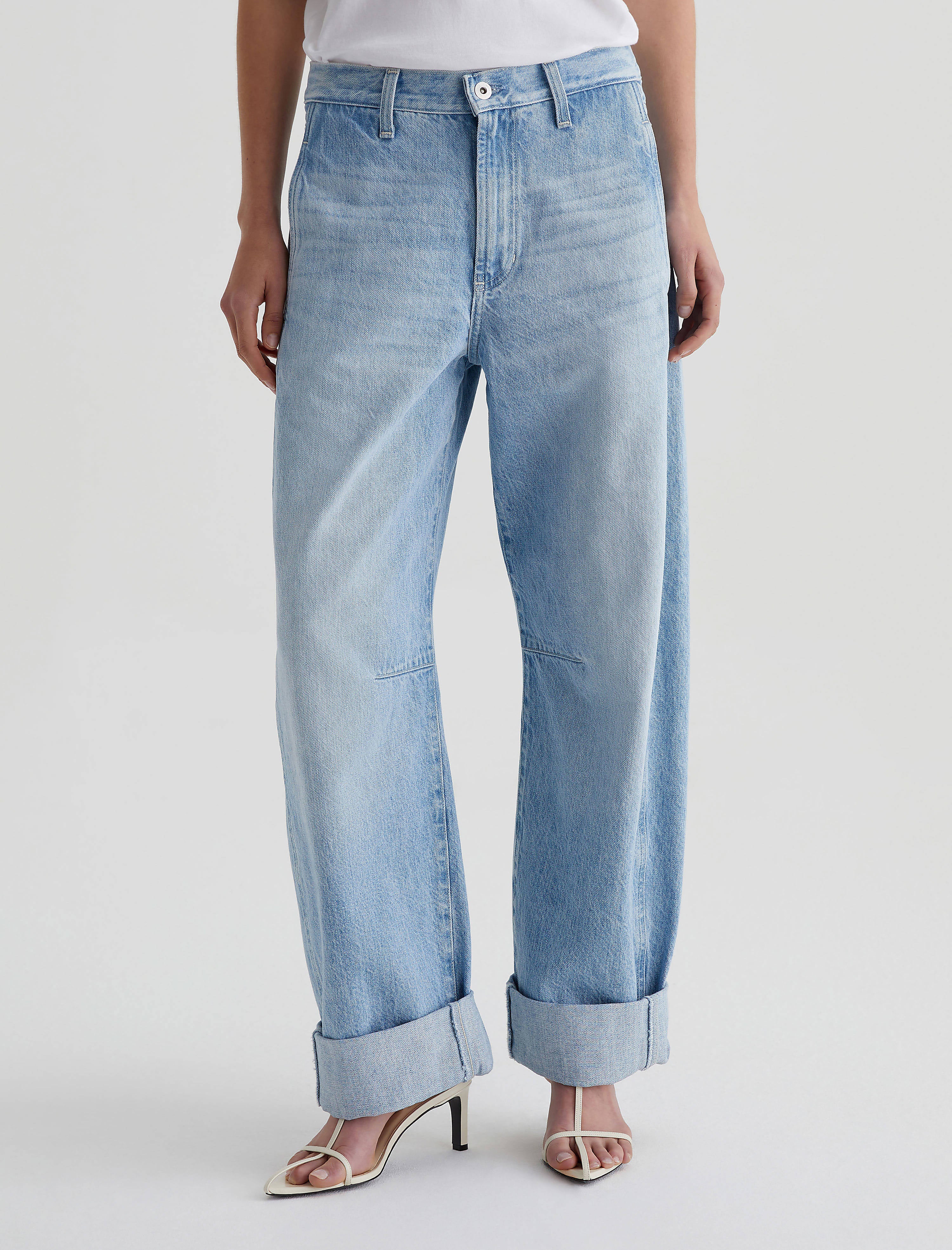 (取寄) AGジーンズ レディース マーサー ハイライズ カフド バレル ジーンズ イン サンセット ブルース AG Jeans women Mercer High-Rise Cuffed Barrel Jeans in Sunset Blues Sunset Blues Women Mercer Sunset Blues at AG Jeans Official Store