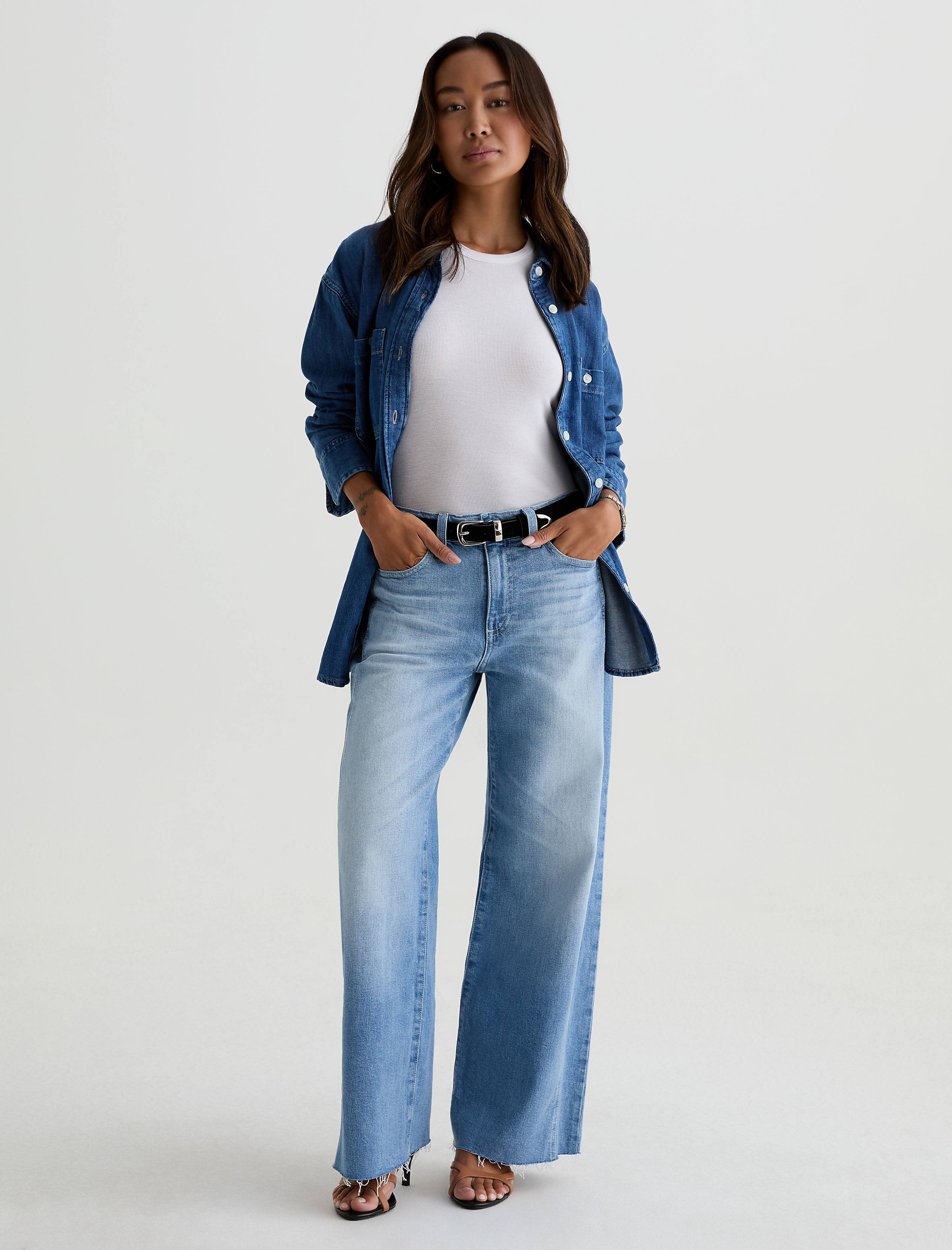 Women Saige Wide Leg Crop With Panel Rosarito at AG Jeans