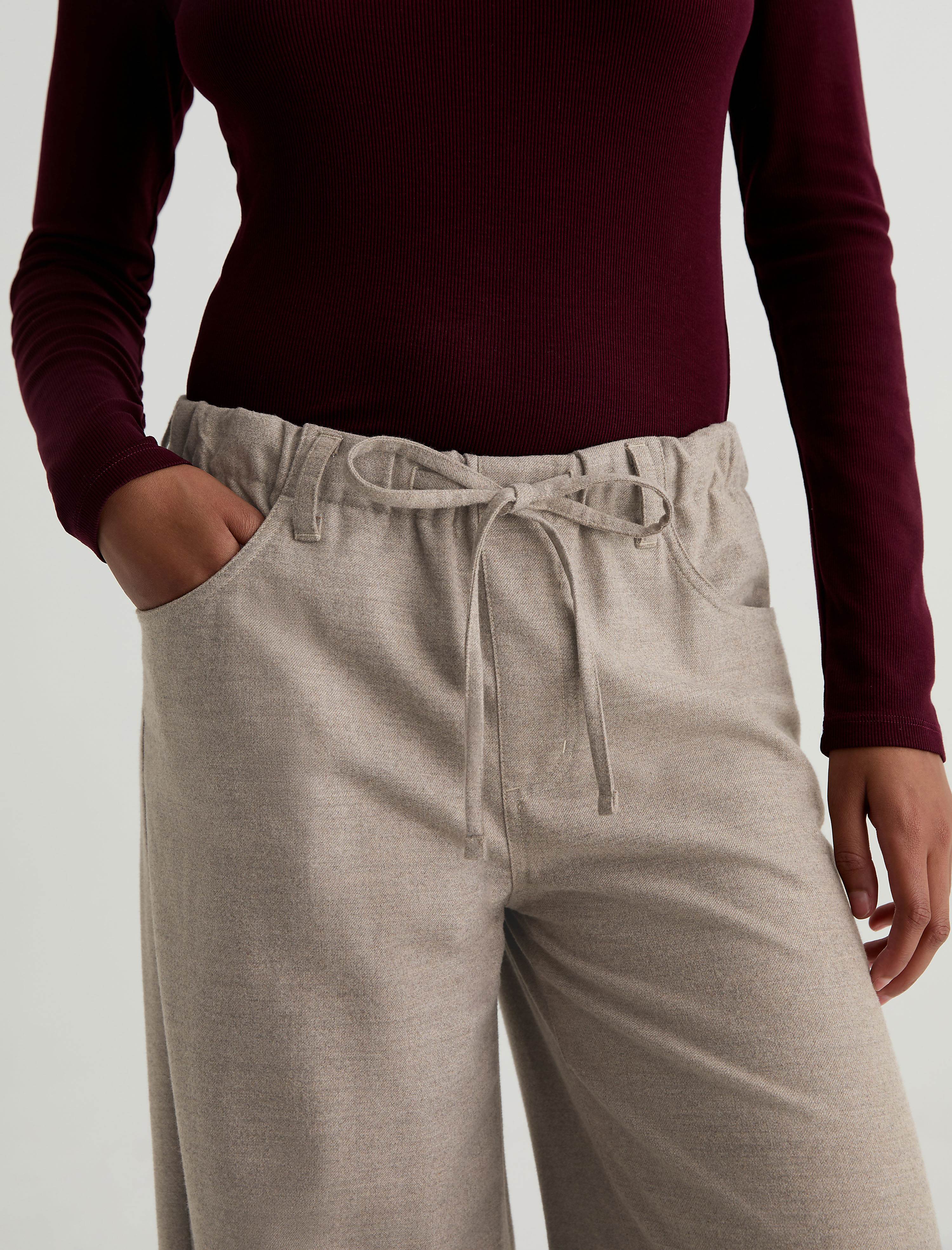 Stella miila☆　0628 Women Stella Cinched Melange Oat at AG Jeans Official Store