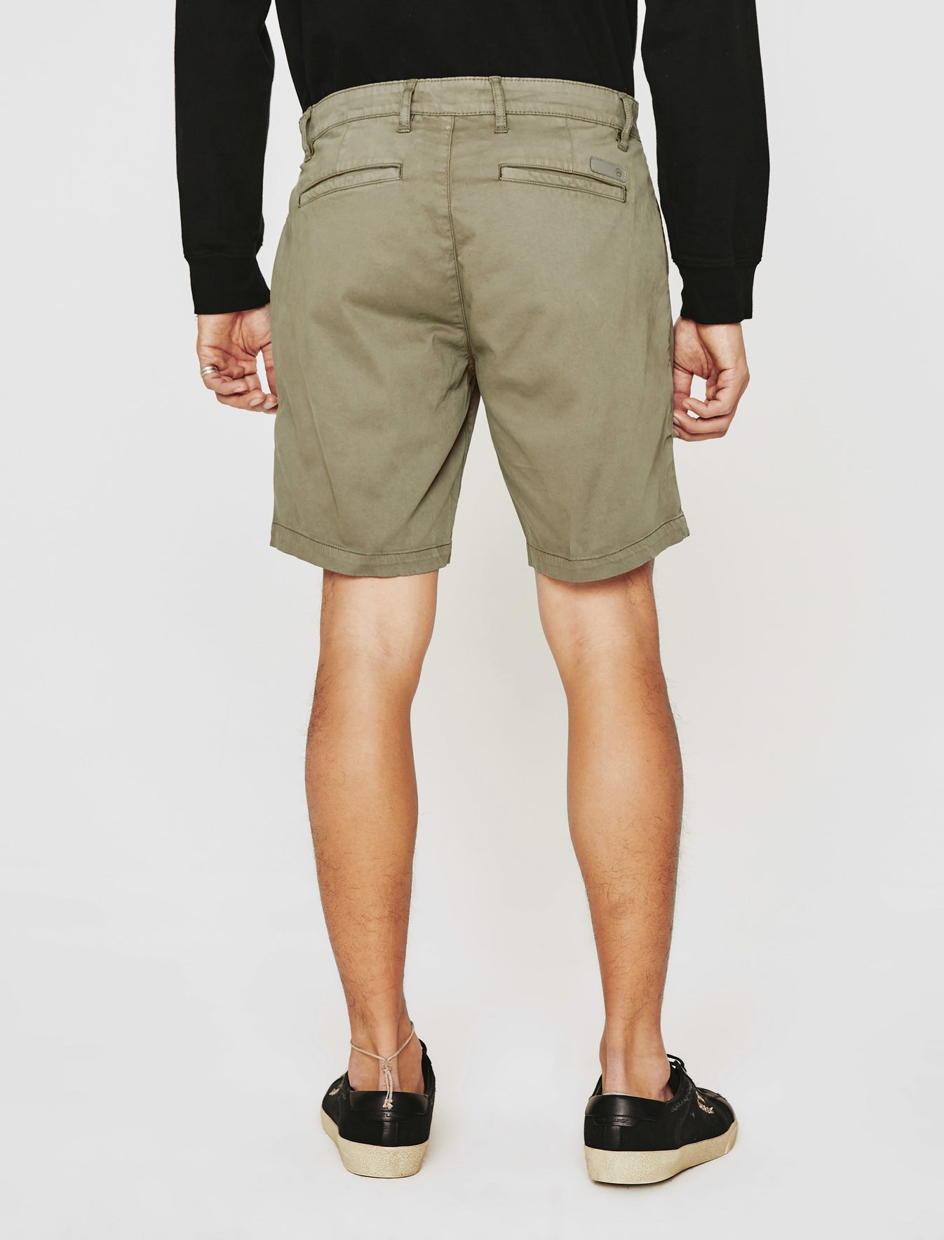 Wanderer Short Sulfur Dried Rosemary Slim Trouser Short Men Bottom Photo 6