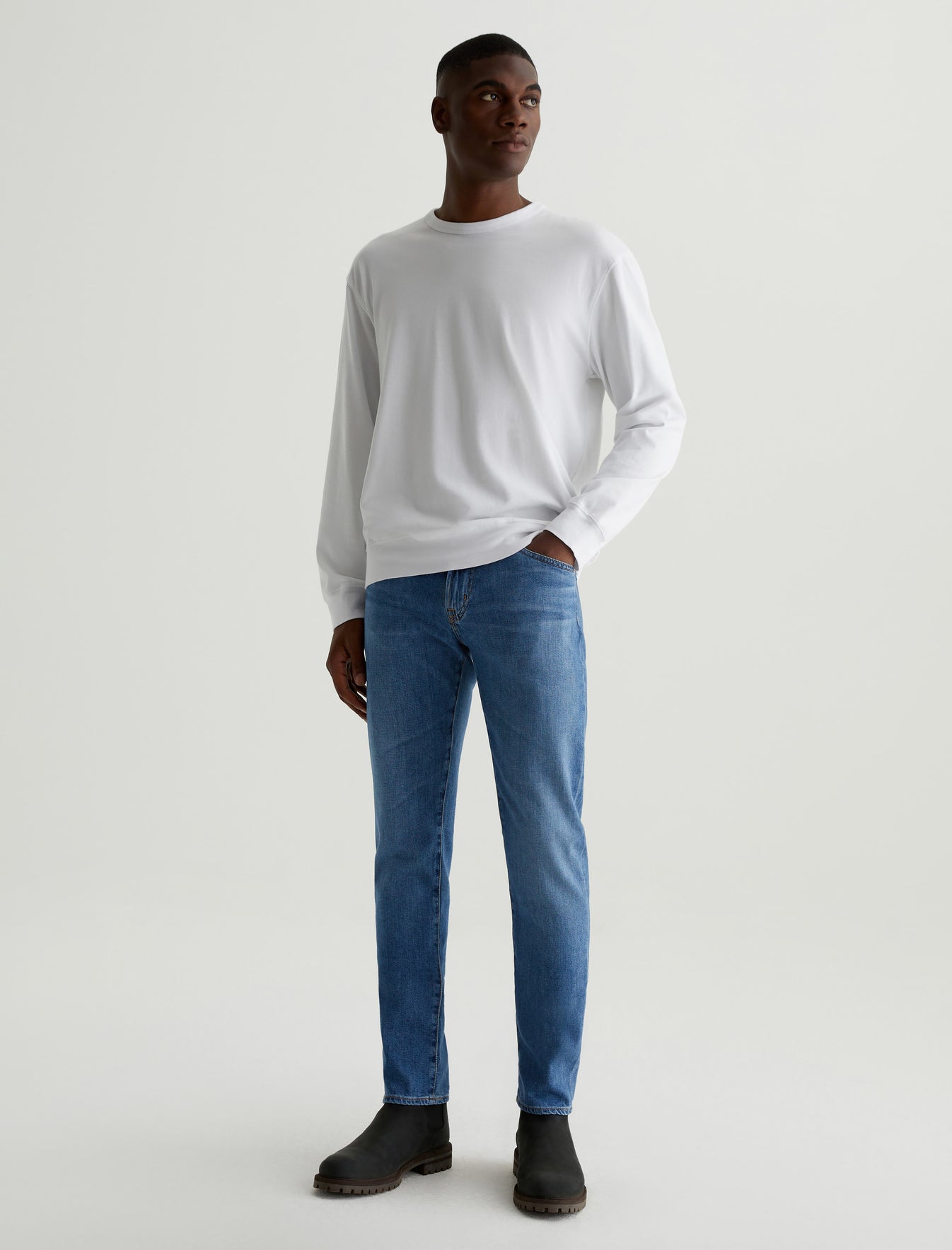 Mens Tellis Tailor Photo 1