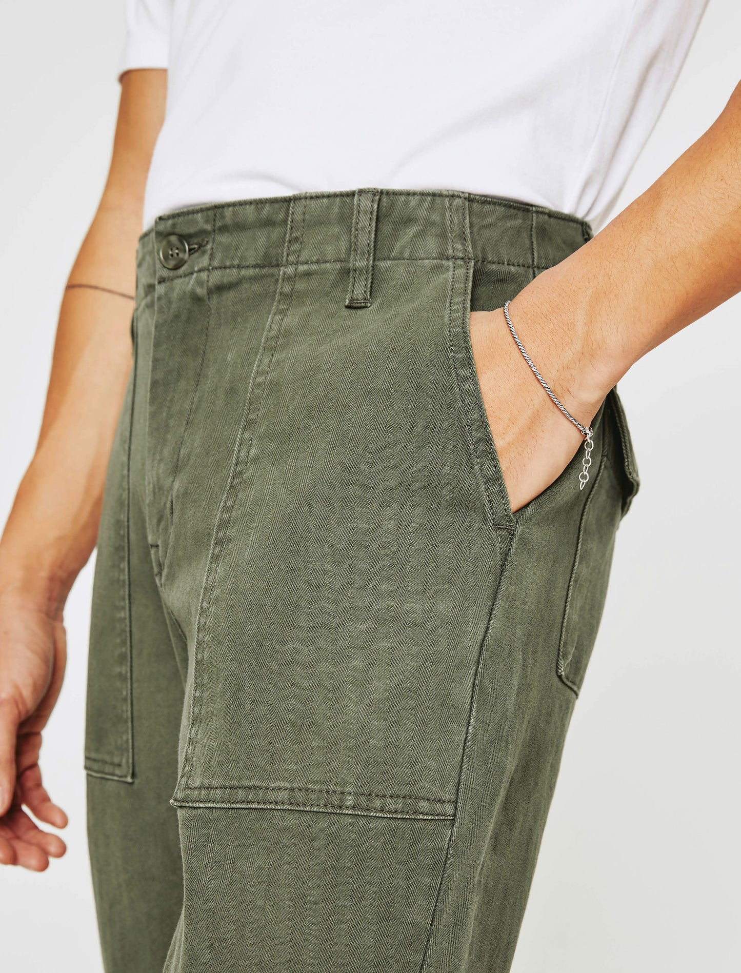 Wells Fatigue Valley Dark Infantry Green Relaxed Tapered Men Bottom Photo 3