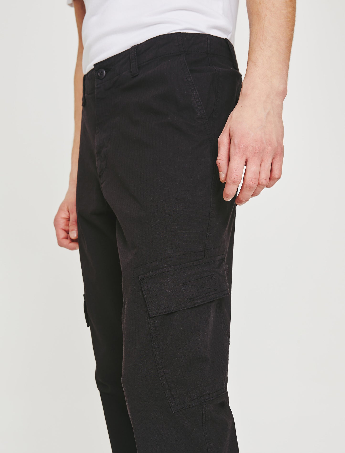Wells Cargo Pure Black Relaxed Tapered Cargo Men Bottom Photo 3