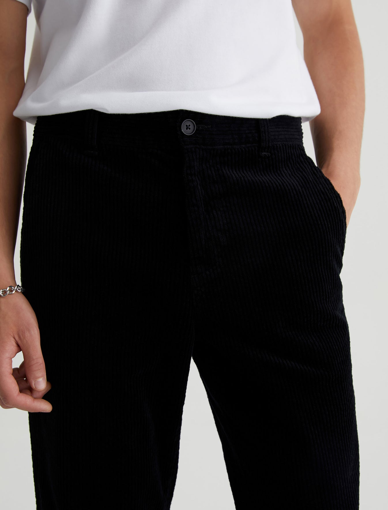 Lochlan Trouser True Black Corduroy Relaxed Straight Trouser Men Bottom Photo 3
