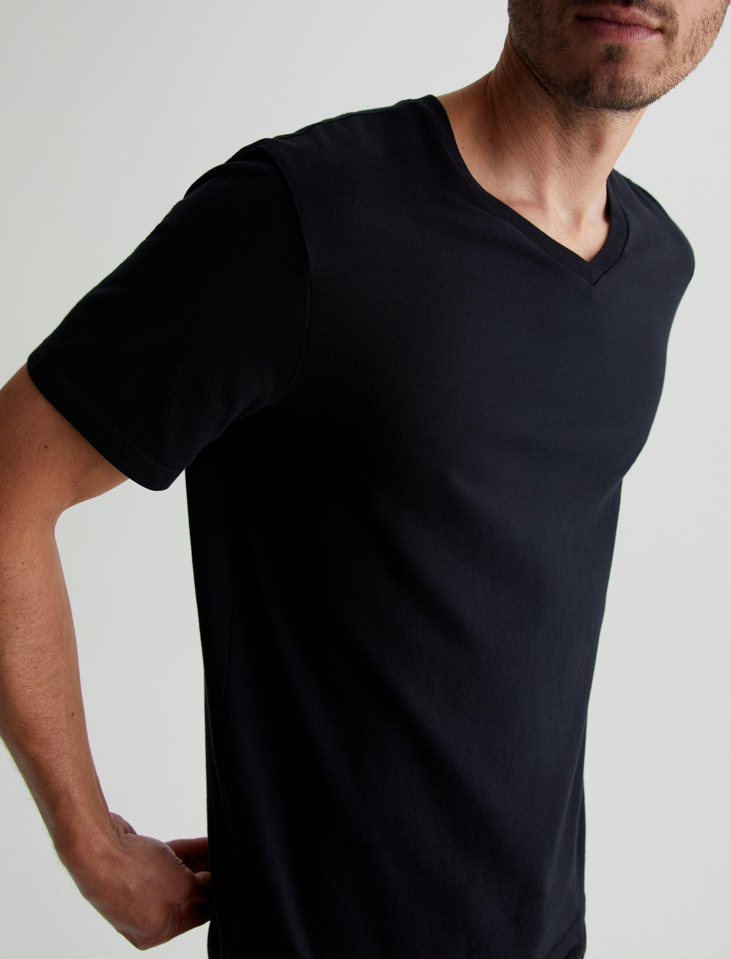 Bryce Vee True Black Classic Vee Neck T-Shirt Men Top Photo 2