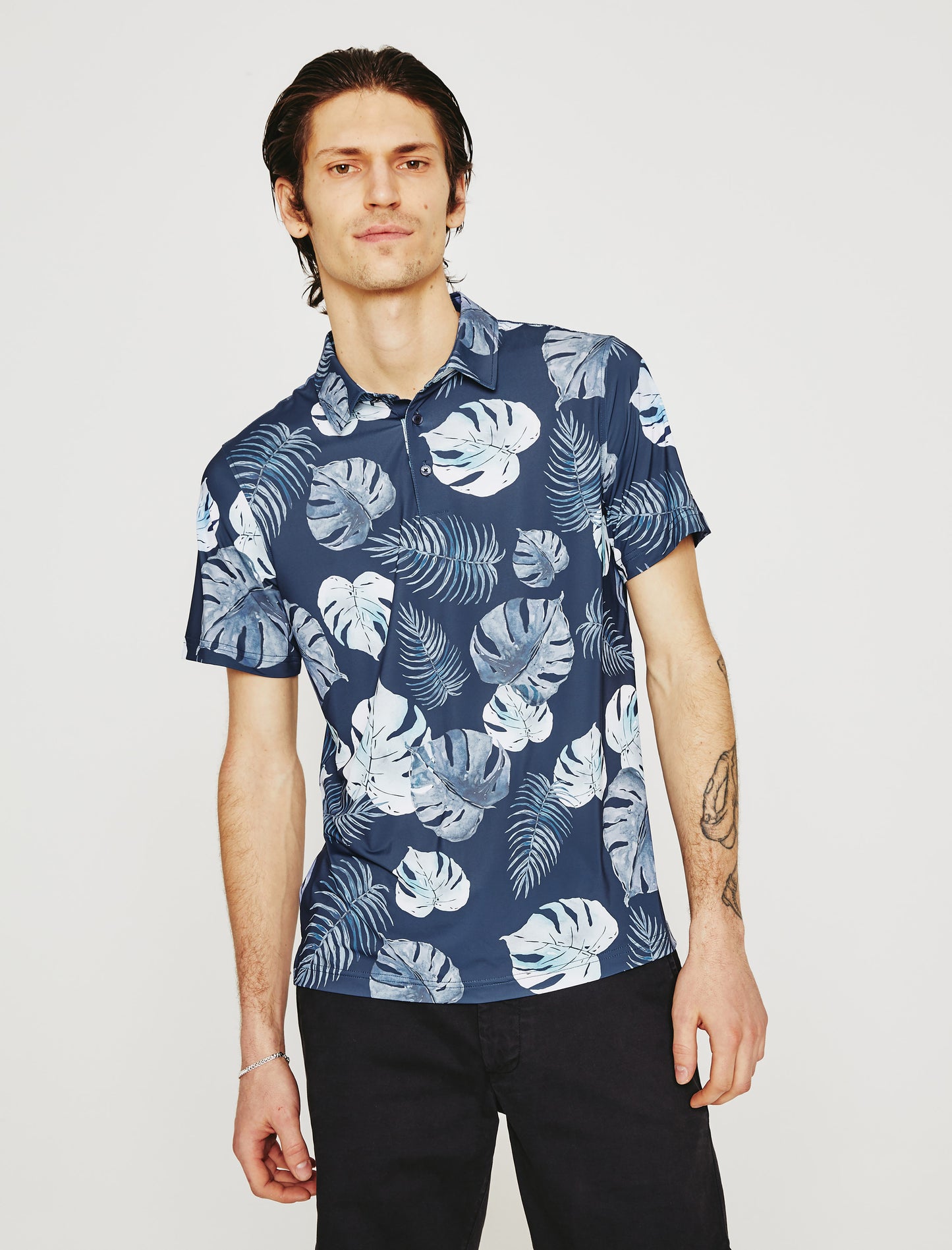 Bryce Polo TROPICAL FRONDS DEEP NAVY MULTI Classic Short Sleeve Polo (Performance) Men Top Photo 1