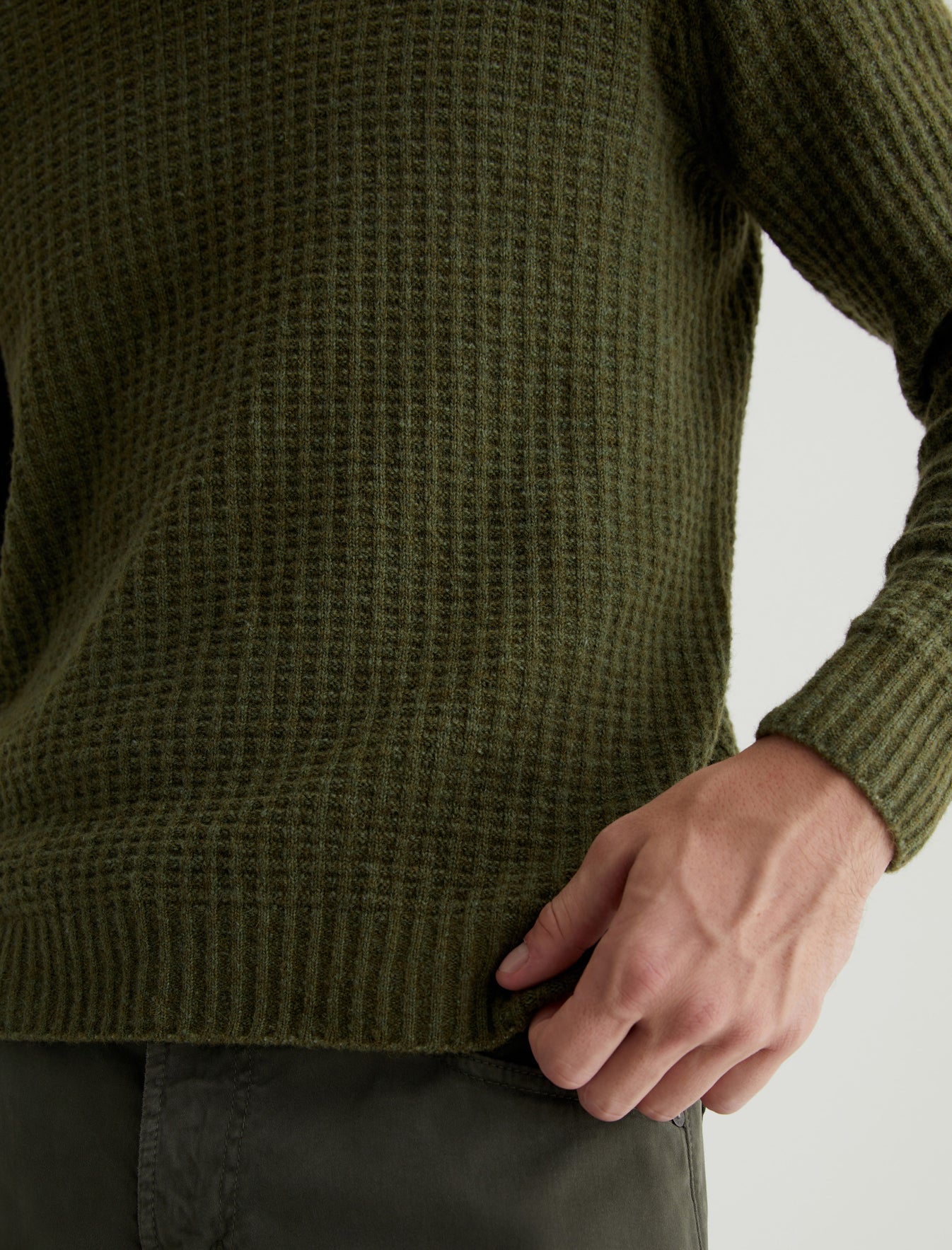 Jason Crew Fern Green Slim Crew Neck Sweater Photo 3