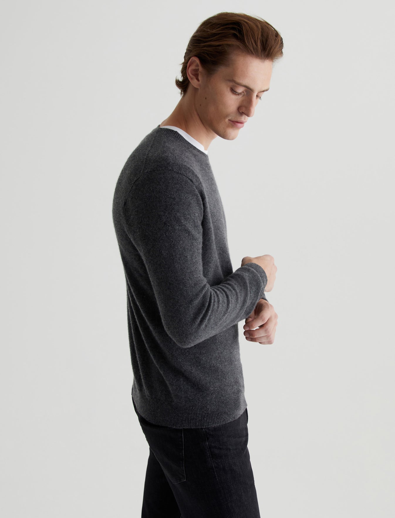 Beck Crew Legendary Grey Classic Long Sleeve Crew Neck Cashmere Sweater Photo 2