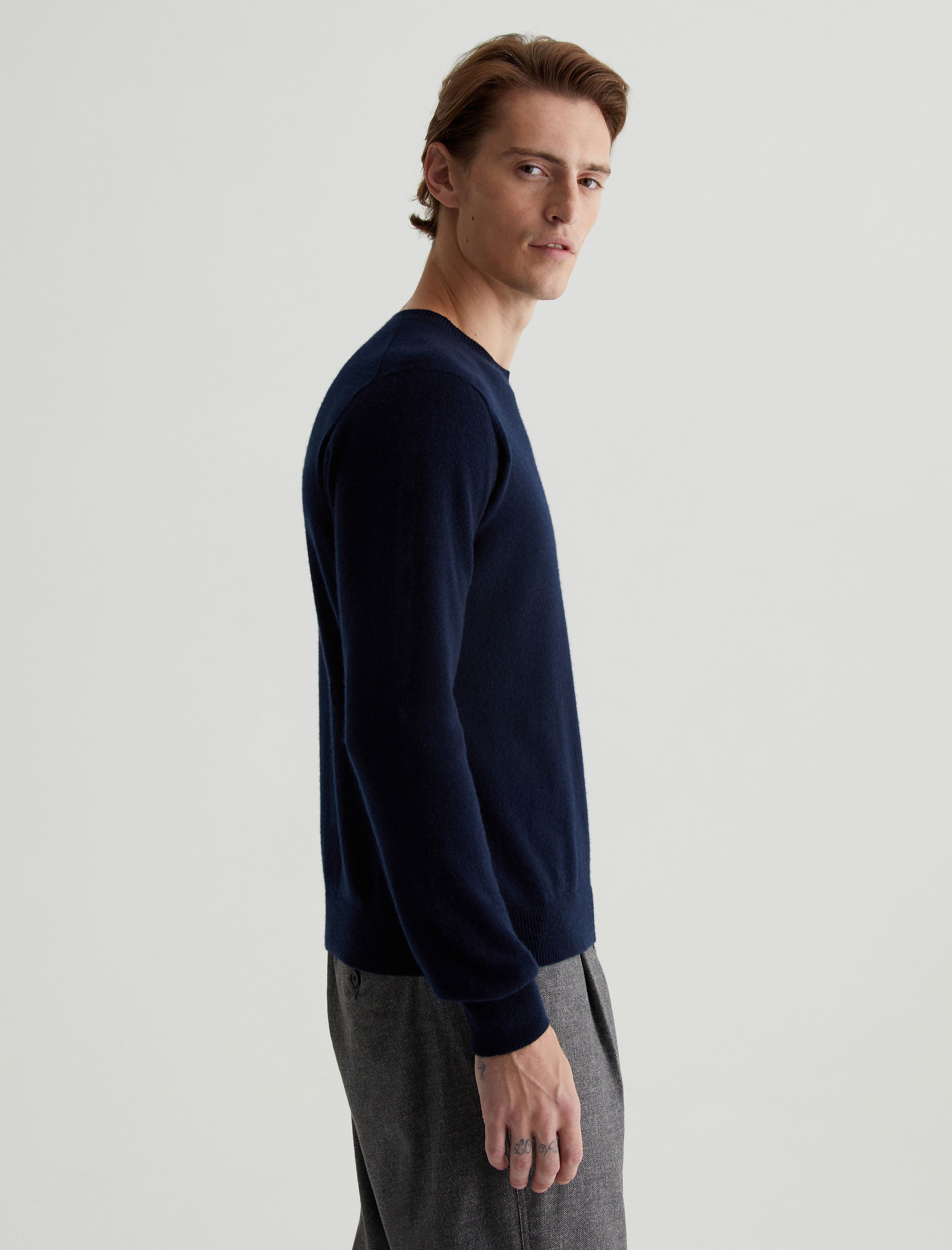 Beck Crew Navy Night Classic Long Sleeve Crew Neck Cashmere Sweater Photo 4
