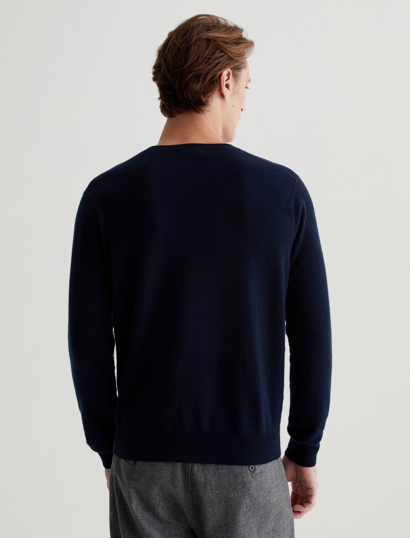 Beck Crew Navy Night Classic Long Sleeve Crew Neck Cashmere Sweater Photo 6