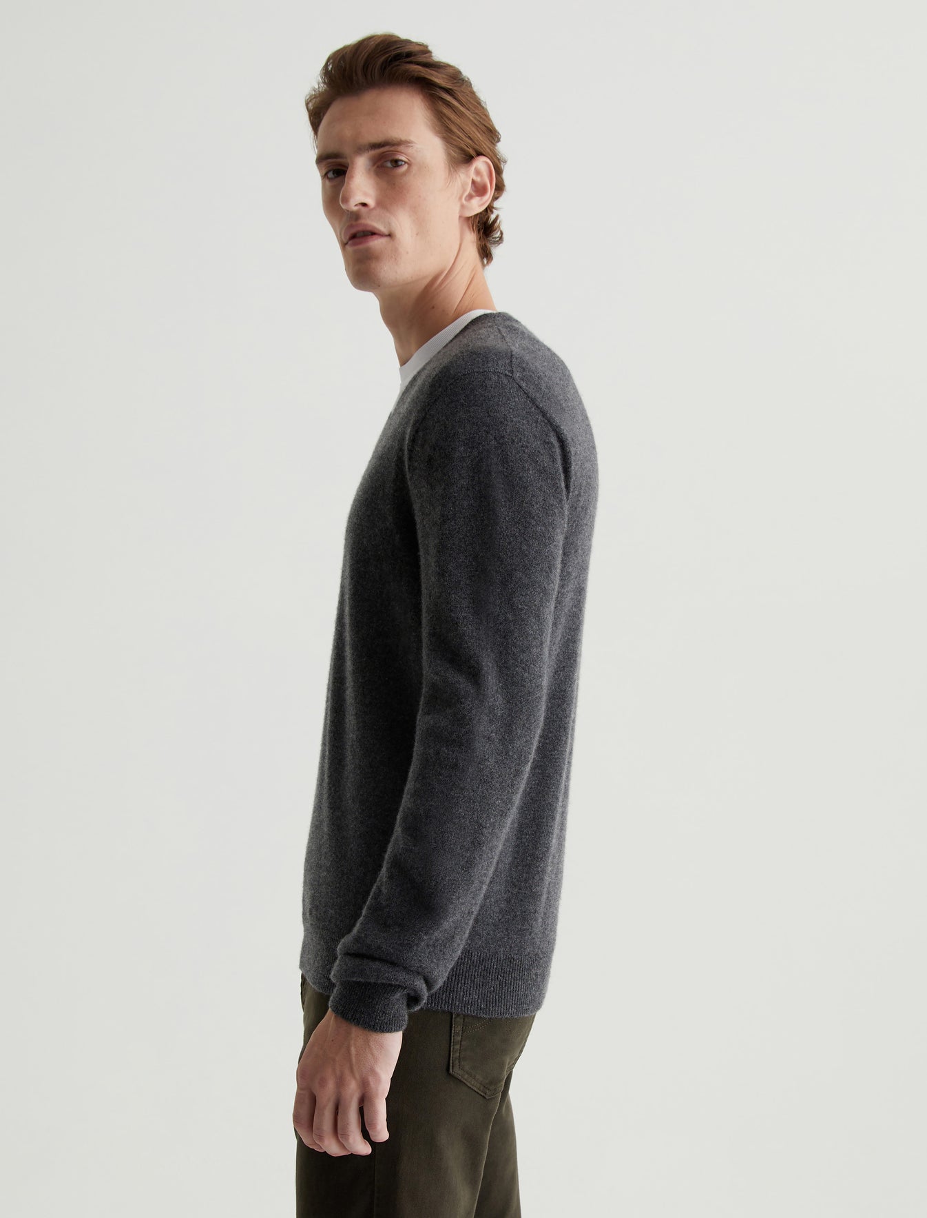 Beck Vee Legendary Grey Classic Long Sleeve Vee Neck Cashmere Sweater Photo 4