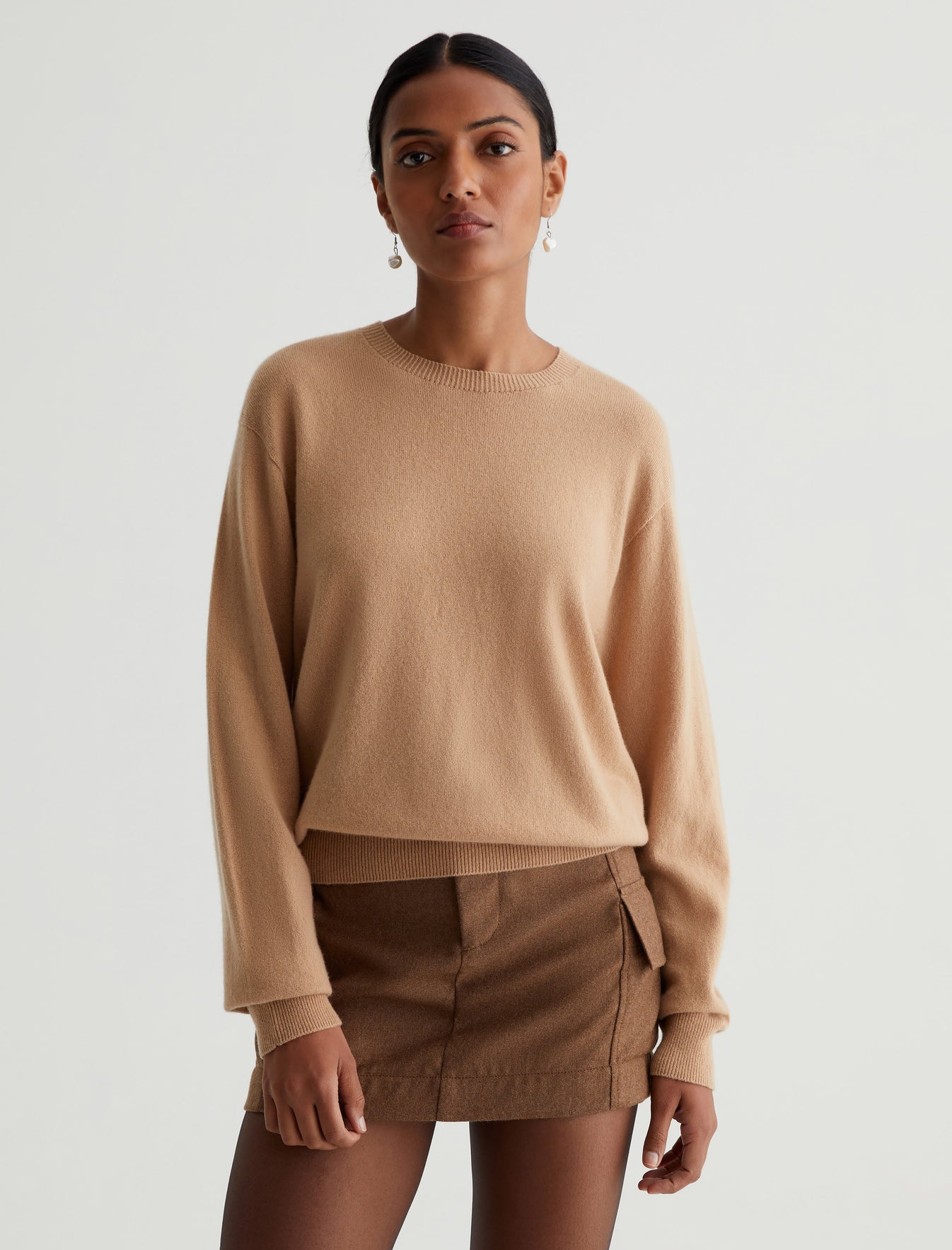 Gemma Crew Golden Camel Relaxed Crew Neck Cashmere Sweater Photo 1