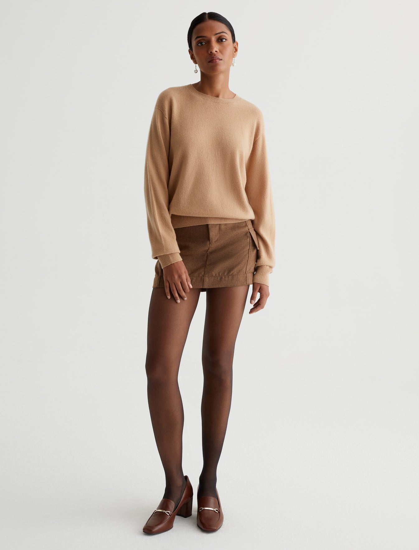 Gemma Crew Golden Camel Relaxed Crew Neck Cashmere Sweater Photo 4