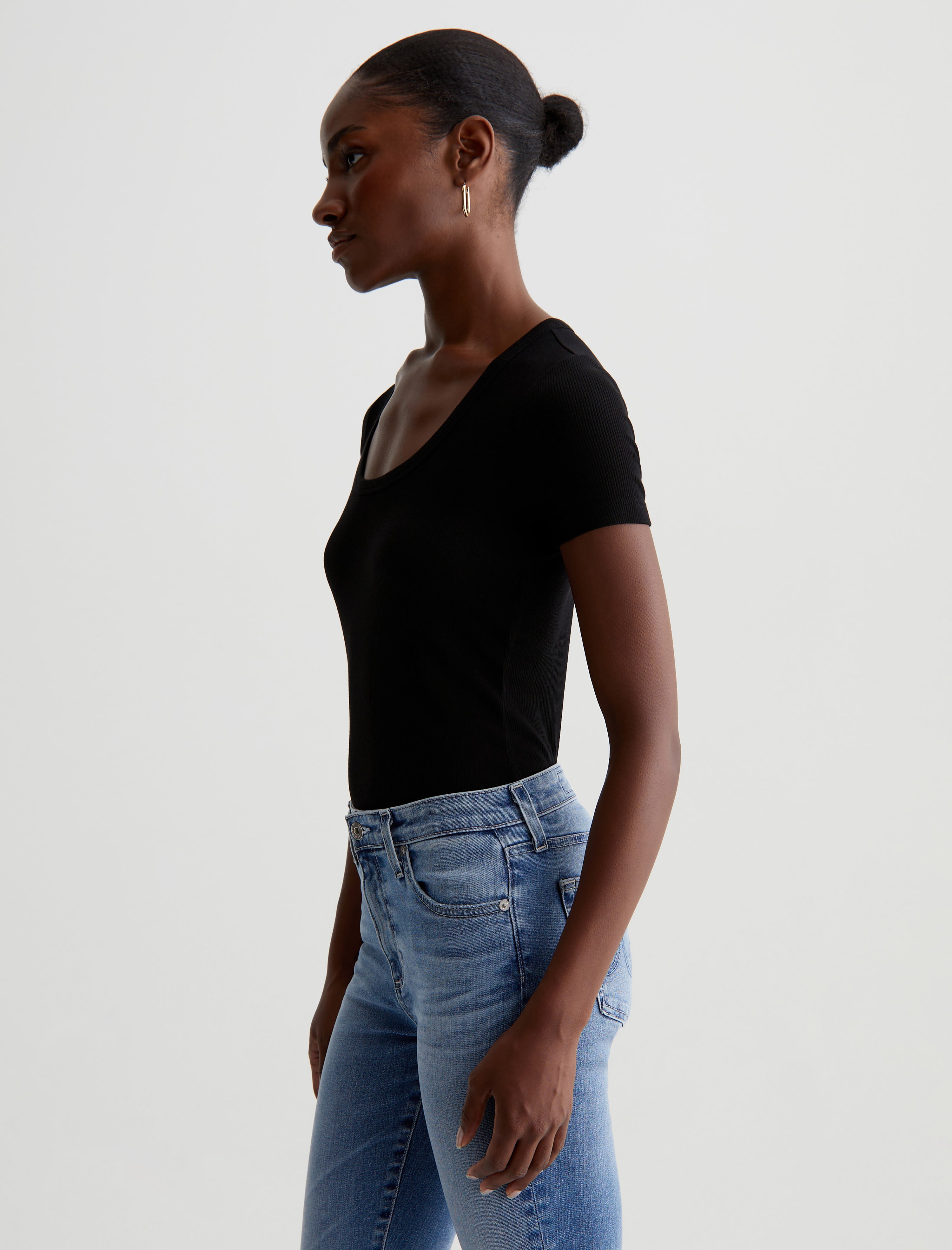Jessie Top True Black Slim Fit S/S Scoop Neck T-Shir Women Top Photo 6