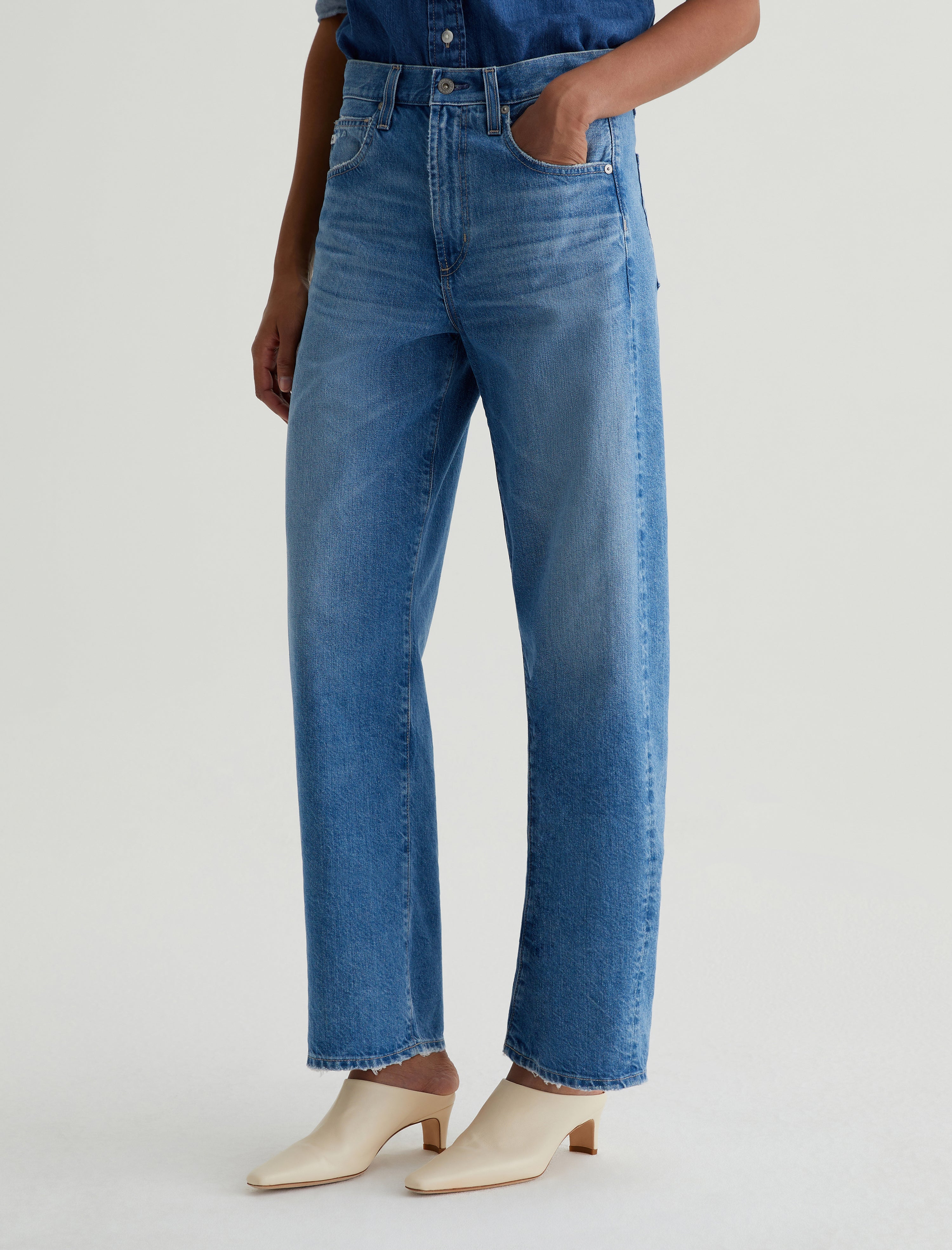 Women Hattie Waves at AG Jeans Official Store