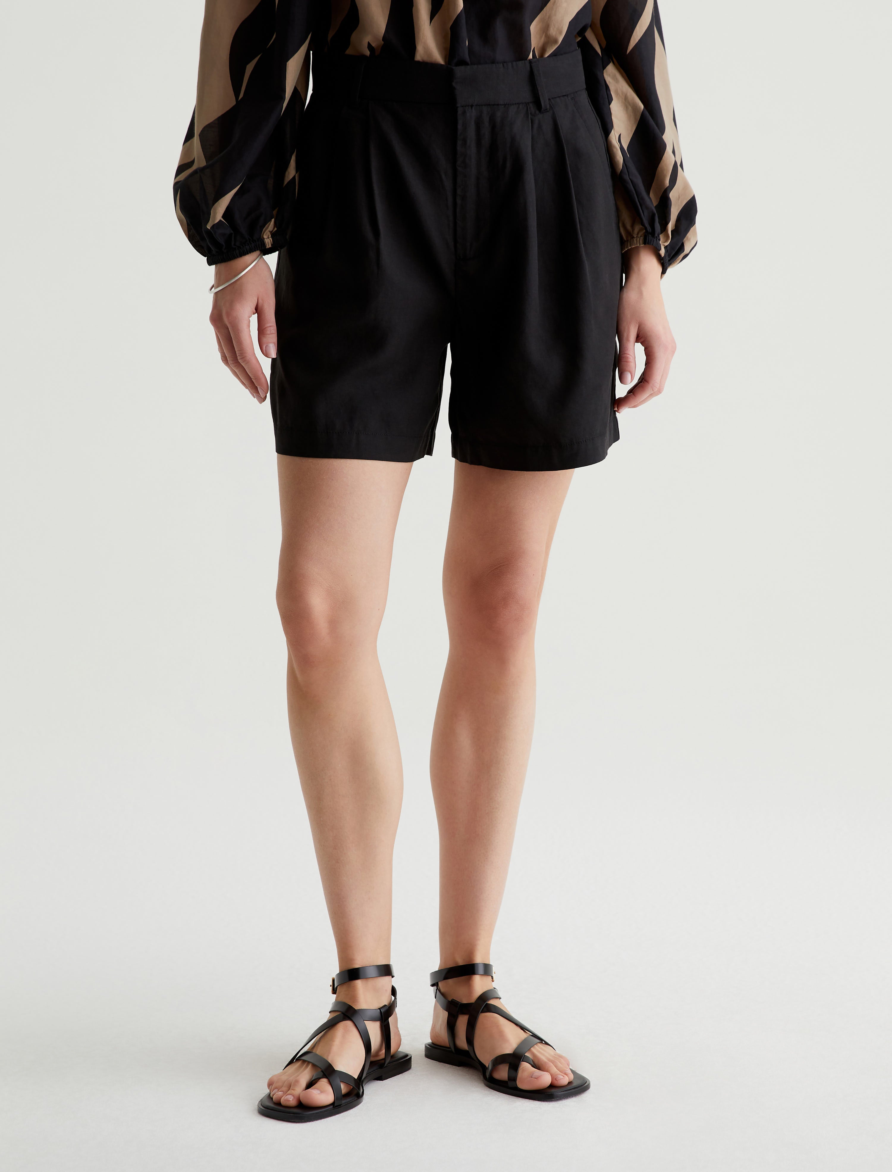 Sora Short True Black Pleated Shorts Women Bottom Photo 2