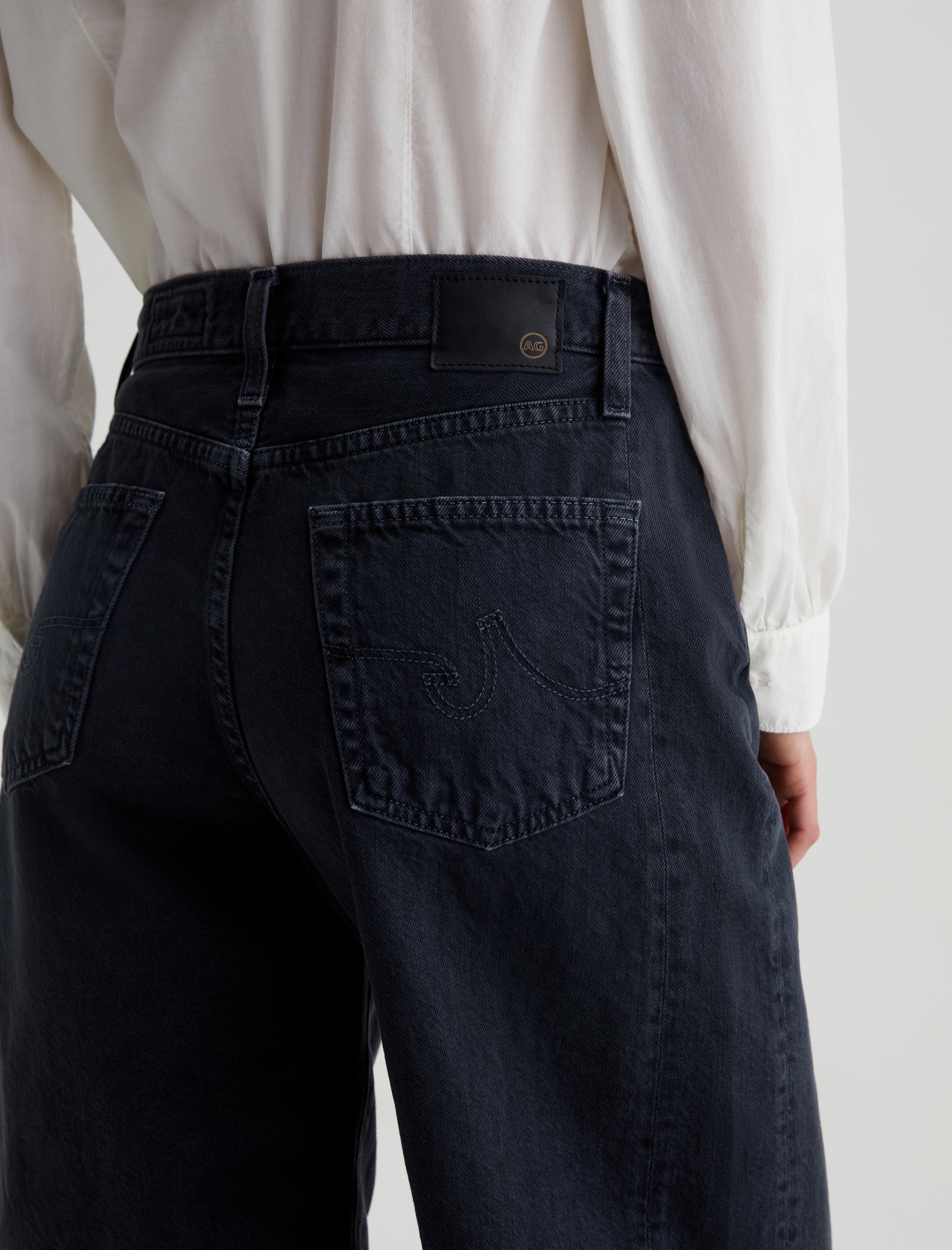 Hattie Short Sulfur Black High-Rise Bermuda Women Bottom Photo 6