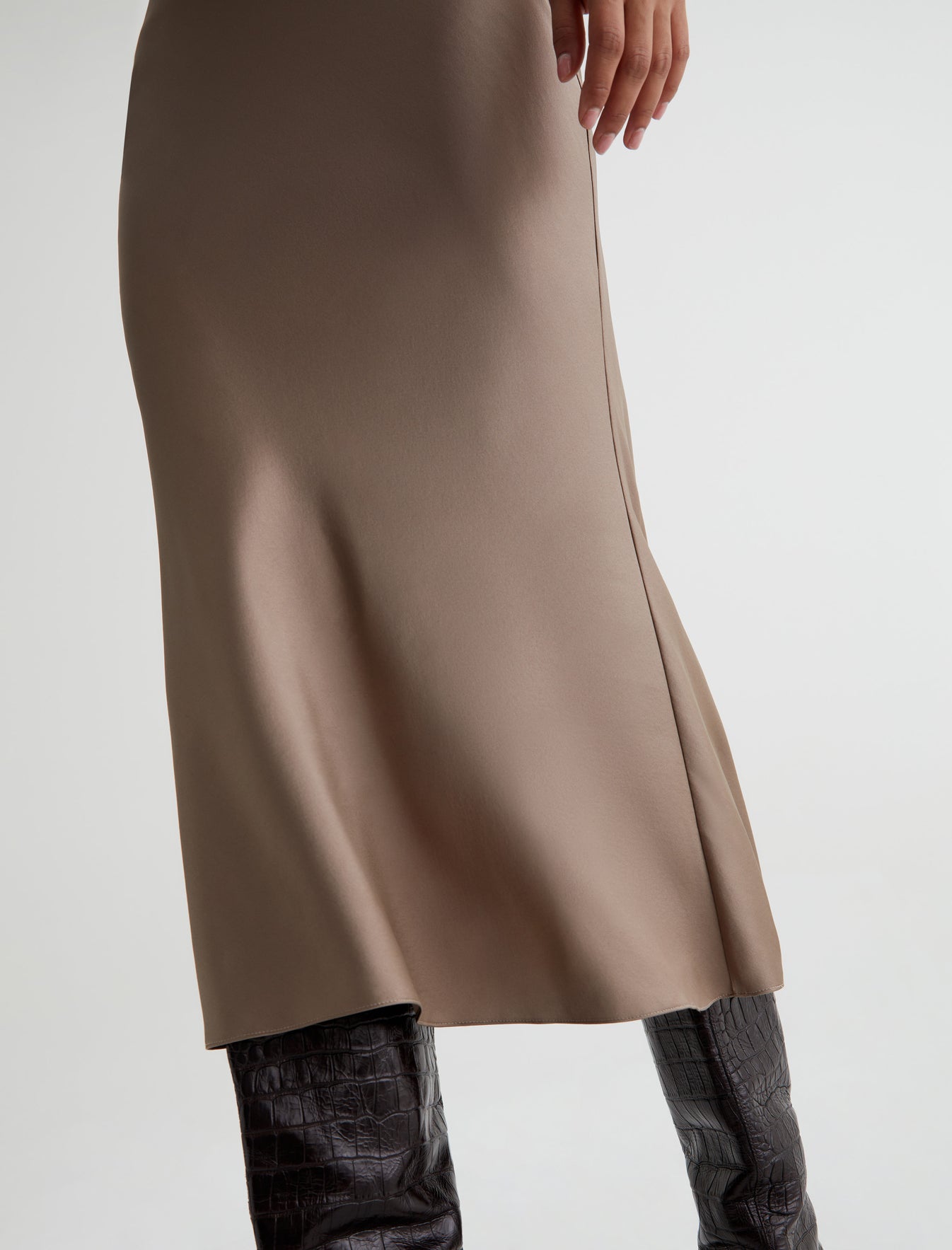 Karina Skirt Brooklyn Taupe Classic Skirt Women Bottom Photo 3