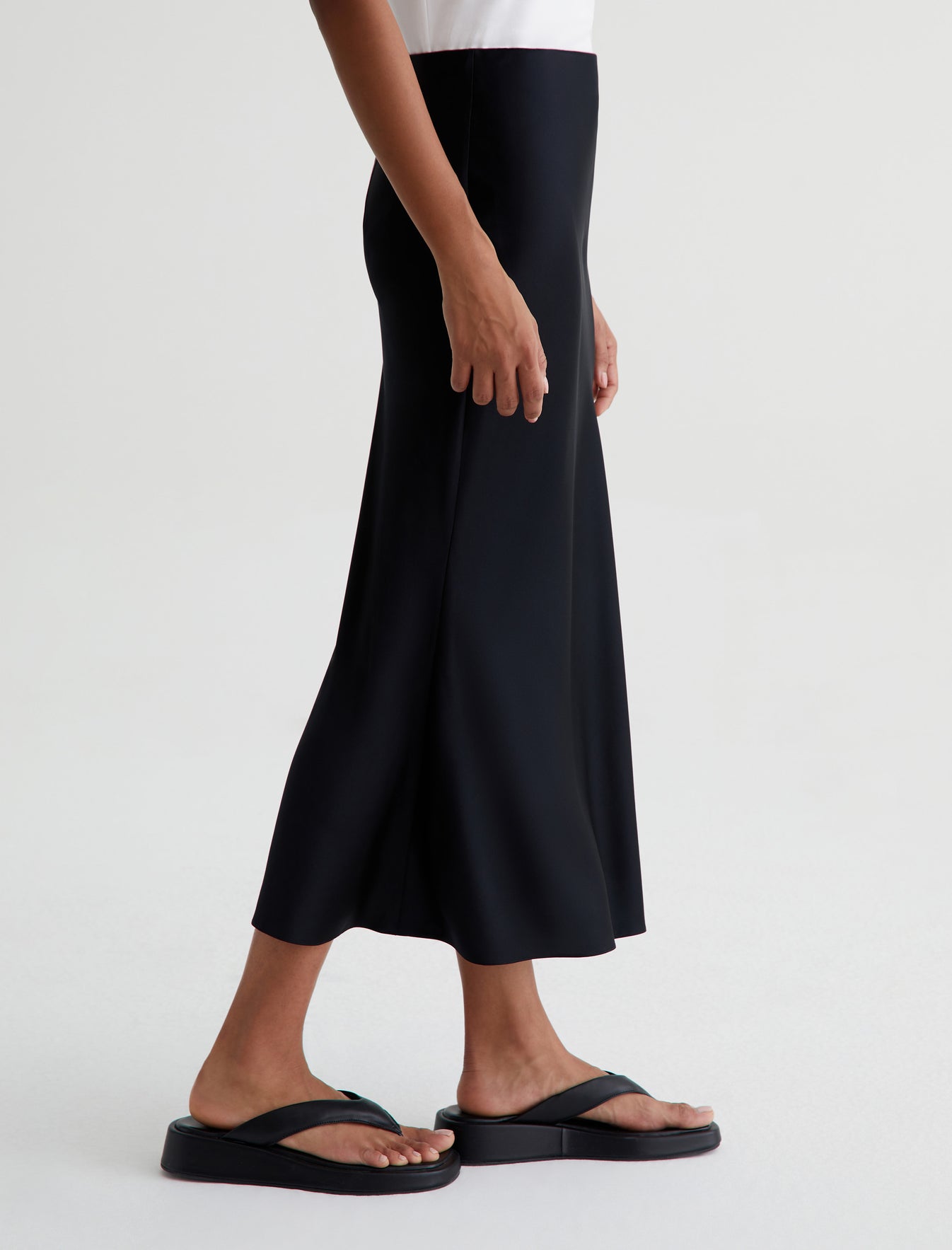 Karina Skirt True Black Classic Skirt Women Bottom Photo 4