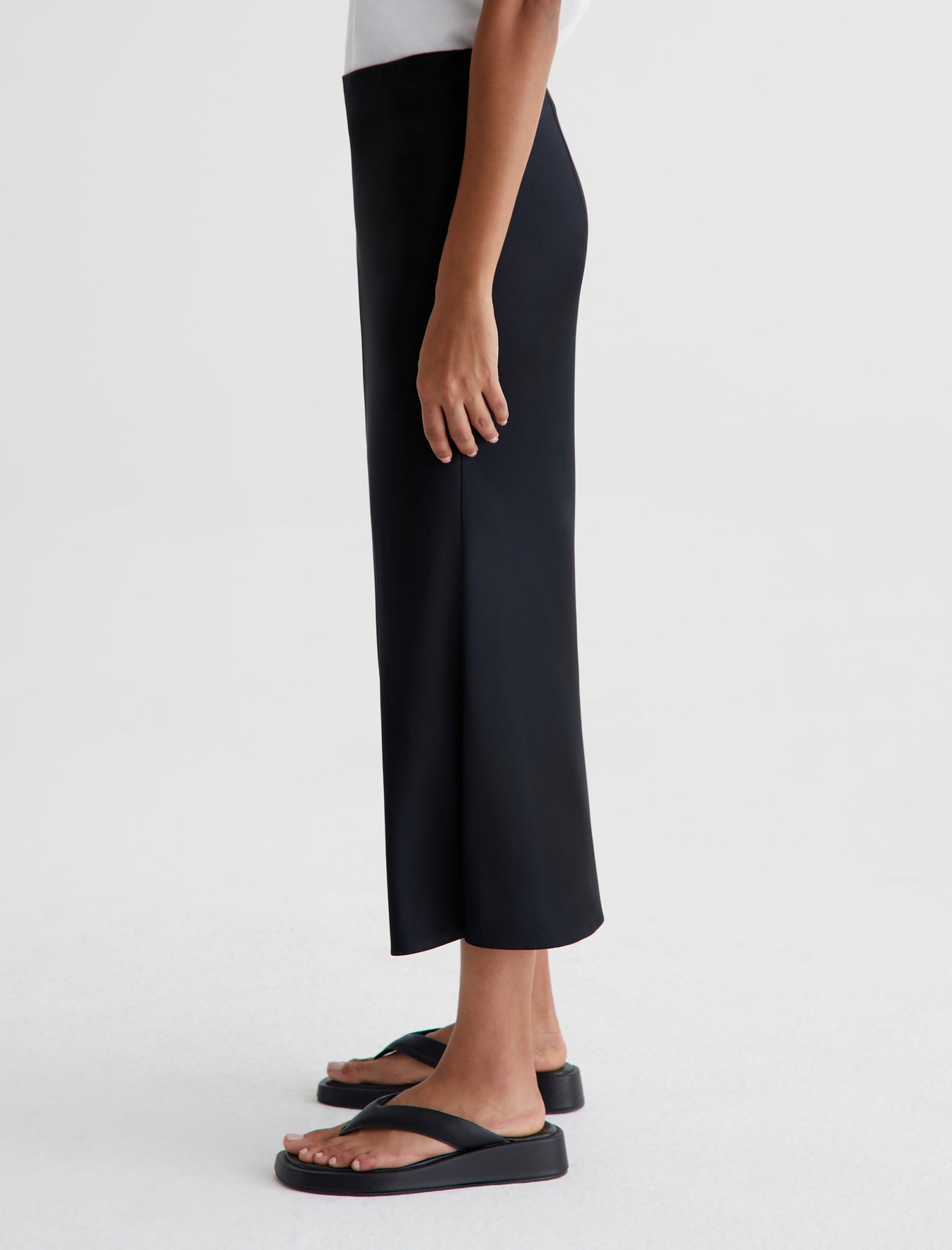 Karina Skirt True Black Classic Skirt Women Bottom Photo 5