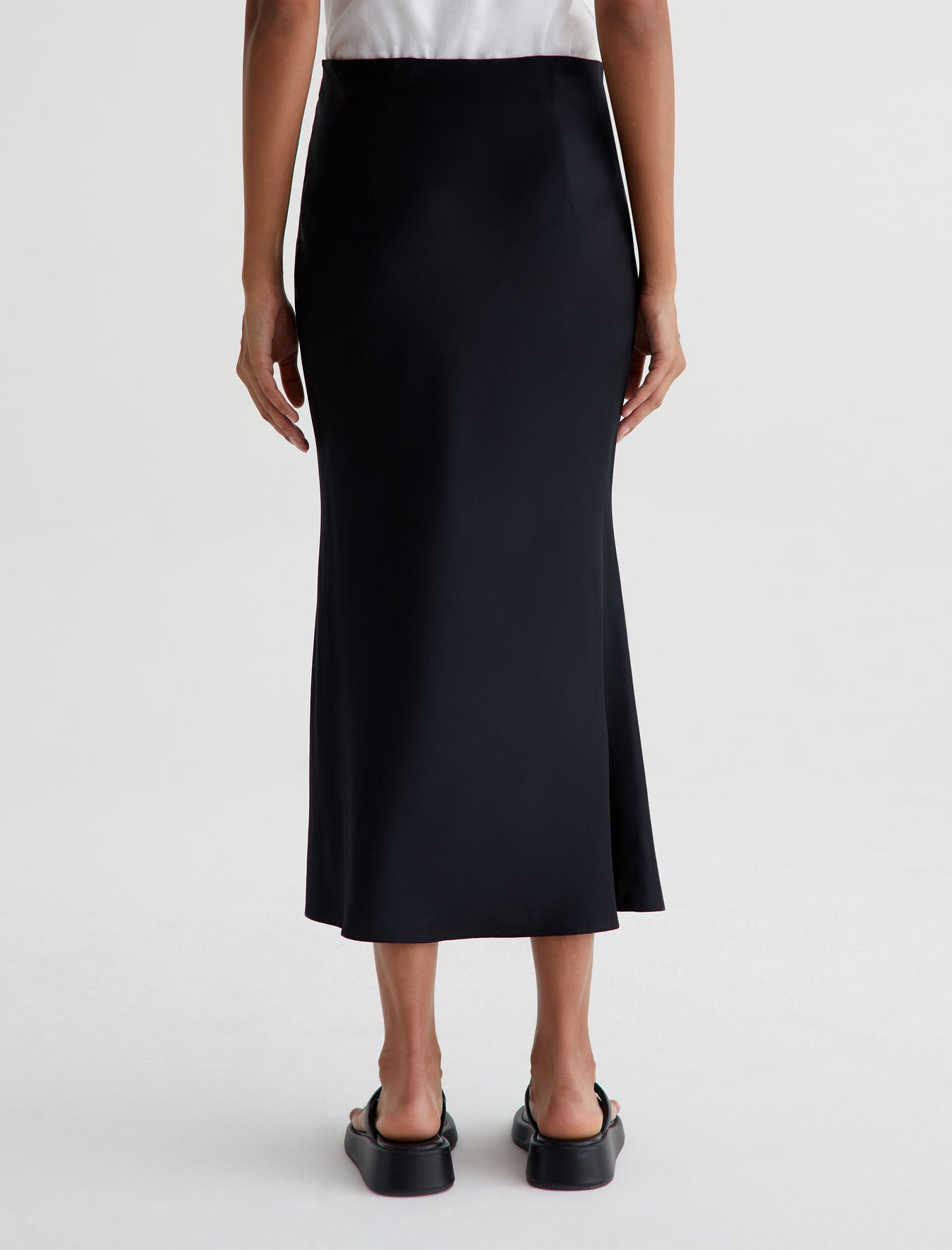 Karina Skirt True Black Classic Skirt Women Bottom Photo 6