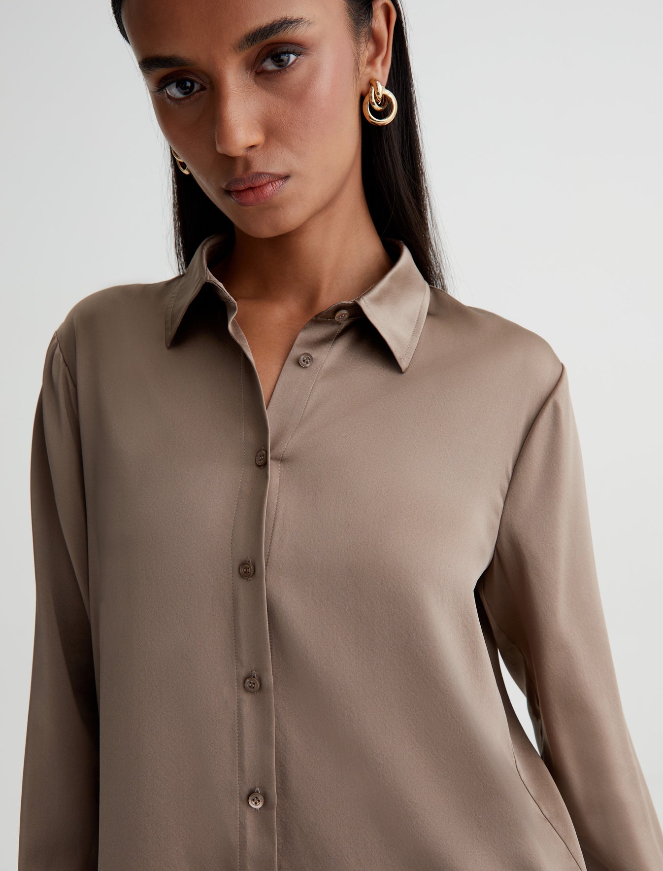 Shiela Brooklyn Taupe Relaxed Long Sleeve Button Up Shirt Women Top Photo 3