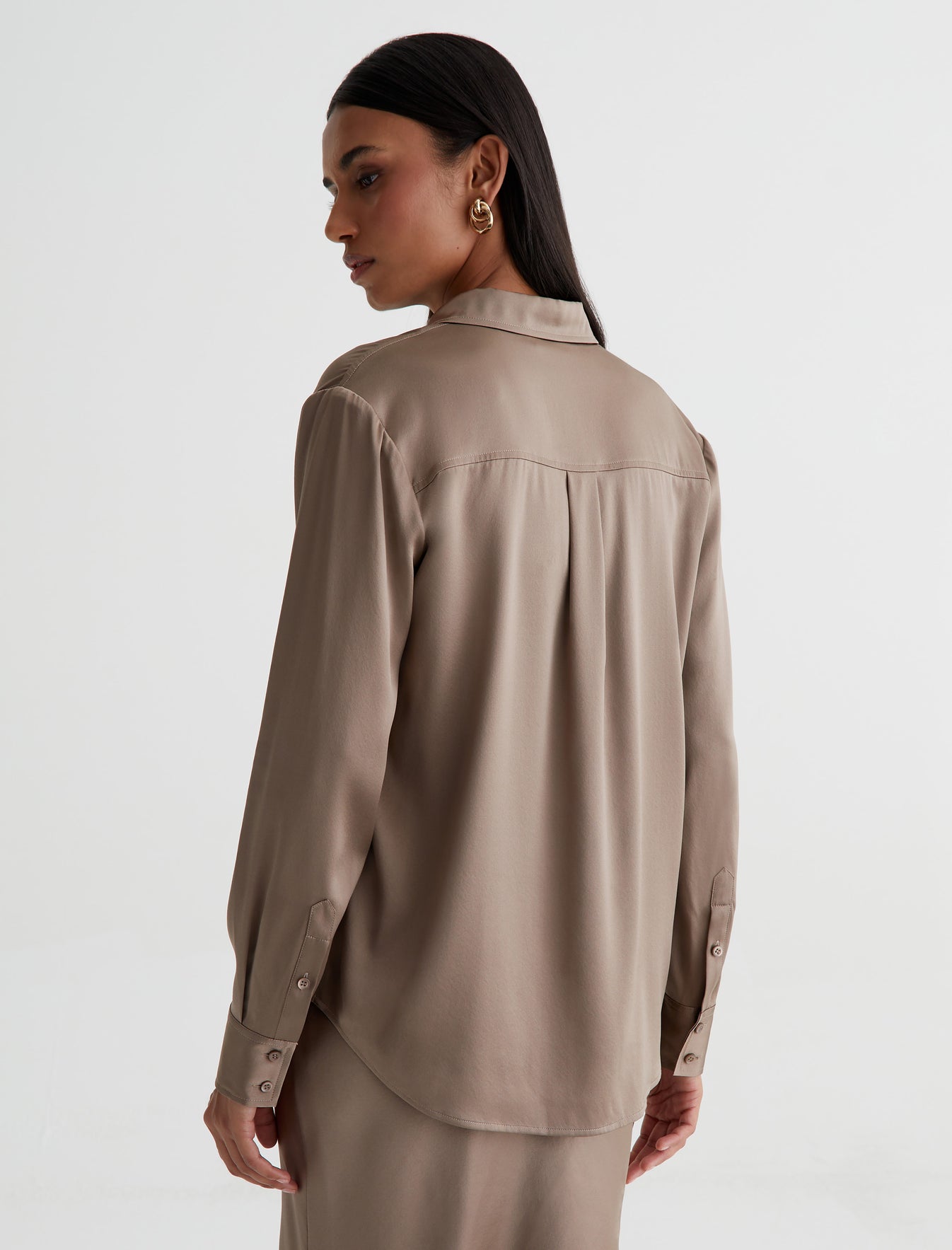 Shiela Brooklyn Taupe Relaxed Long Sleeve Button Up Shirt Women Top Photo 6