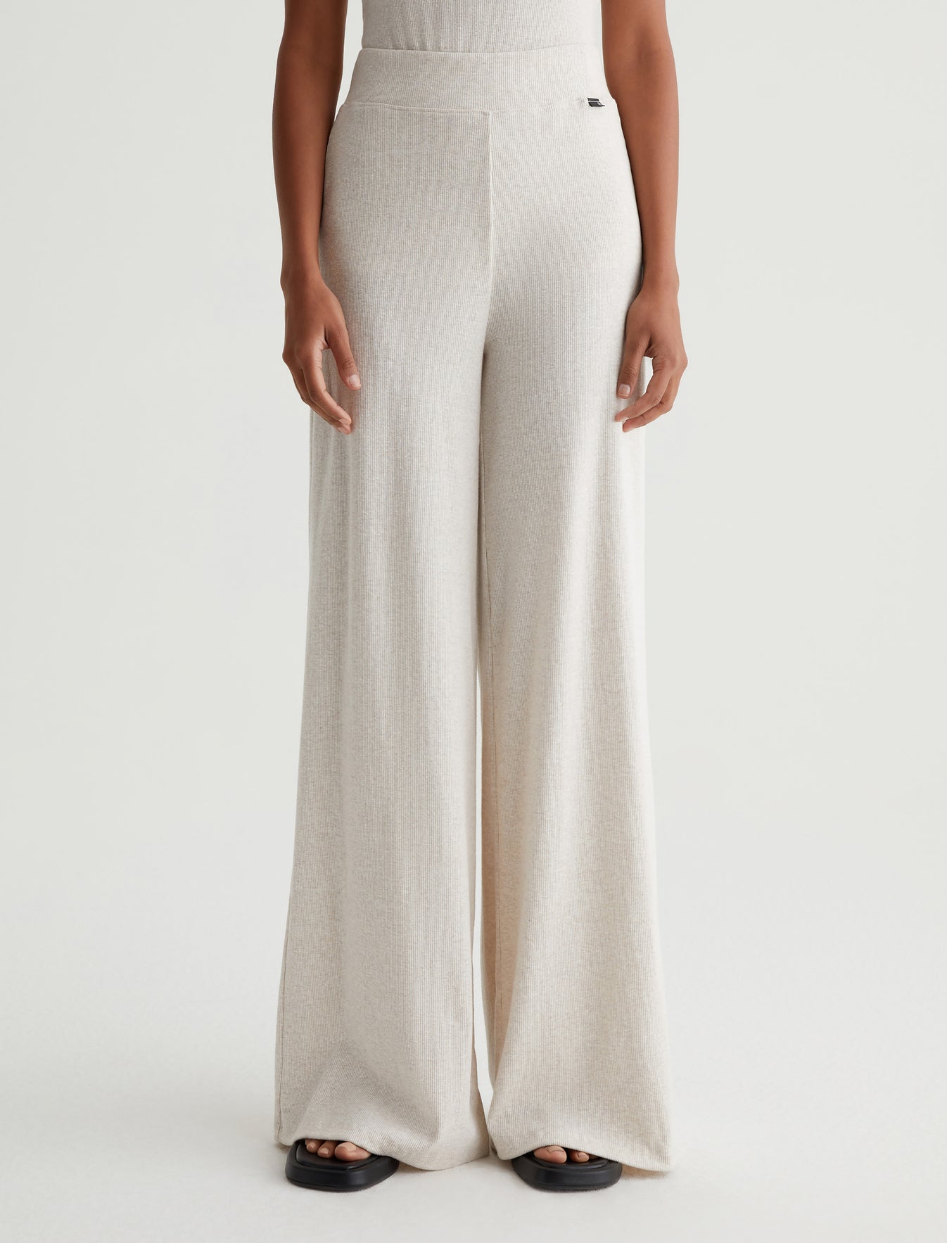 Sourie Snow White Relaxed Ribbed Wide Leg Photo 2