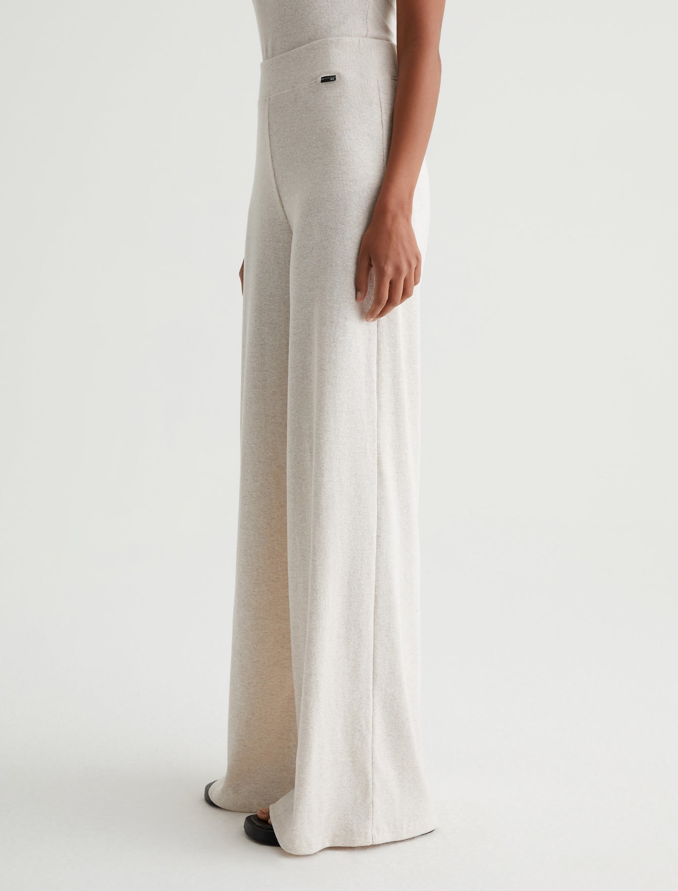 Sourie Snow White Relaxed Ribbed Wide Leg Photo 4