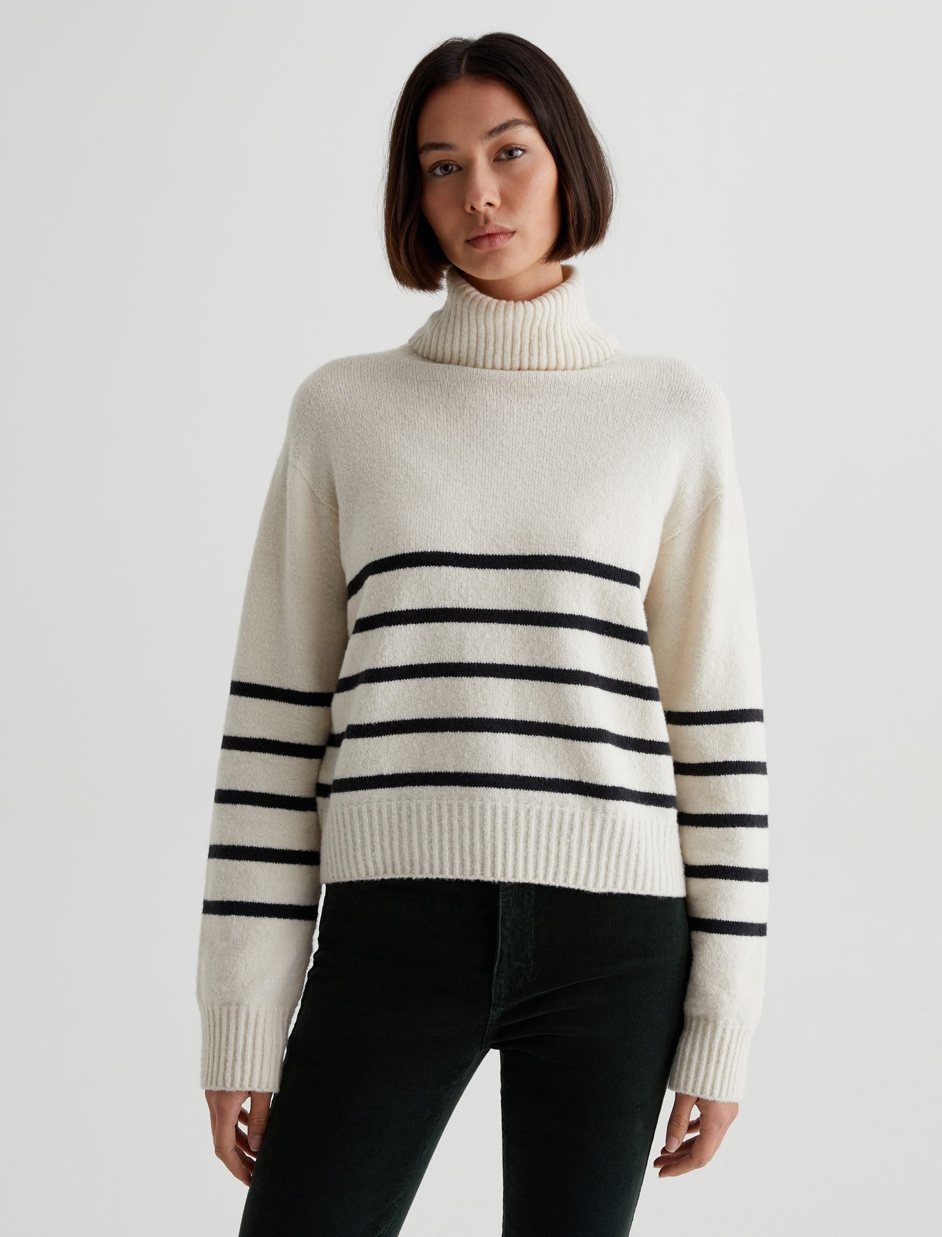 Bellona Ivory Dust/True Black Relaxed Fit Turtleneck Sweater Womens Top Photo 1