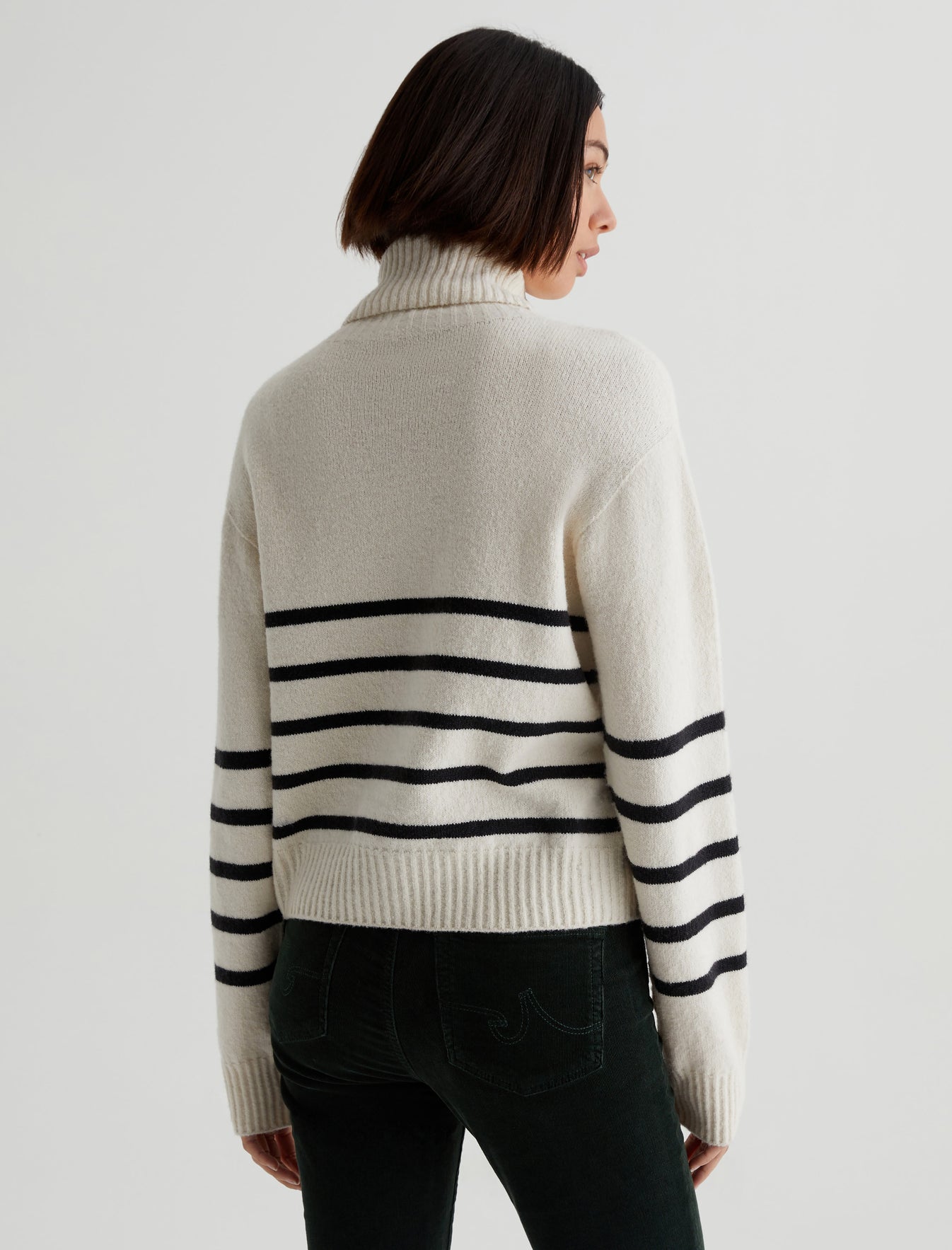 Bellona Ivory Dust/True Black Relaxed Fit Turtleneck Sweater Womens Top Photo 6