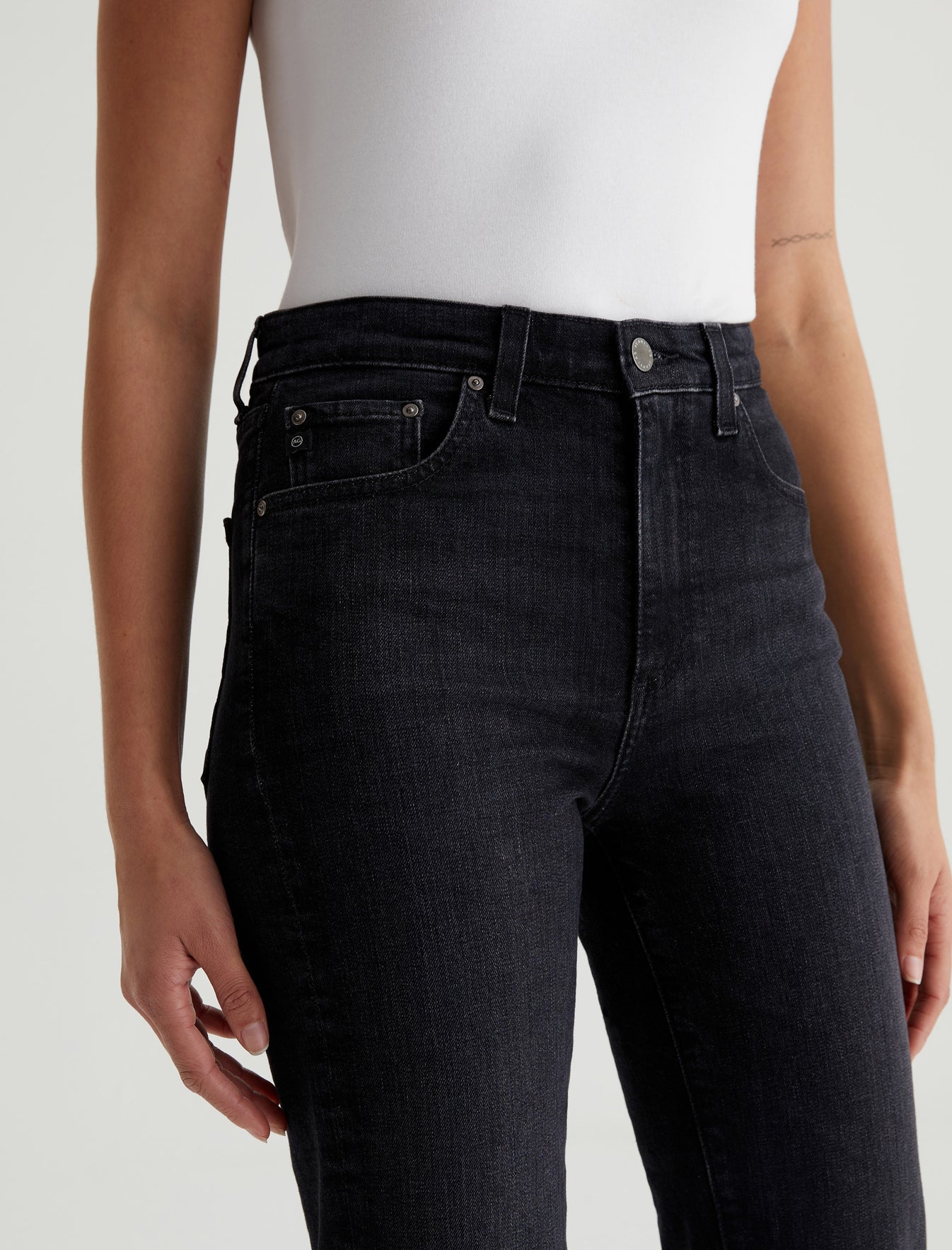 Saige Cosmopolitan High-Rise Straight Womens Bottom Photo 3