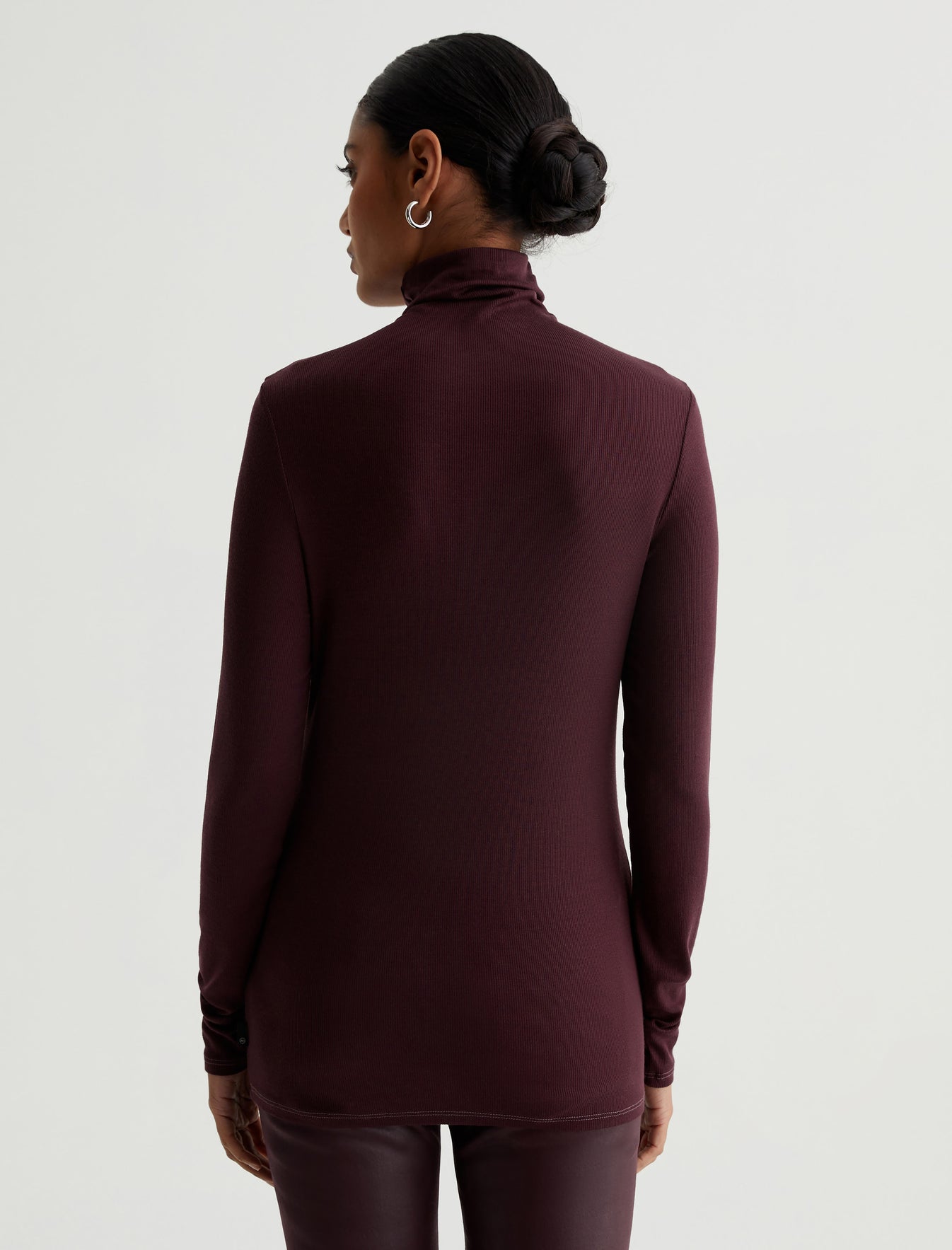 Chels Turtleneck Pinot Noir Slim Turtleneck Photo 6