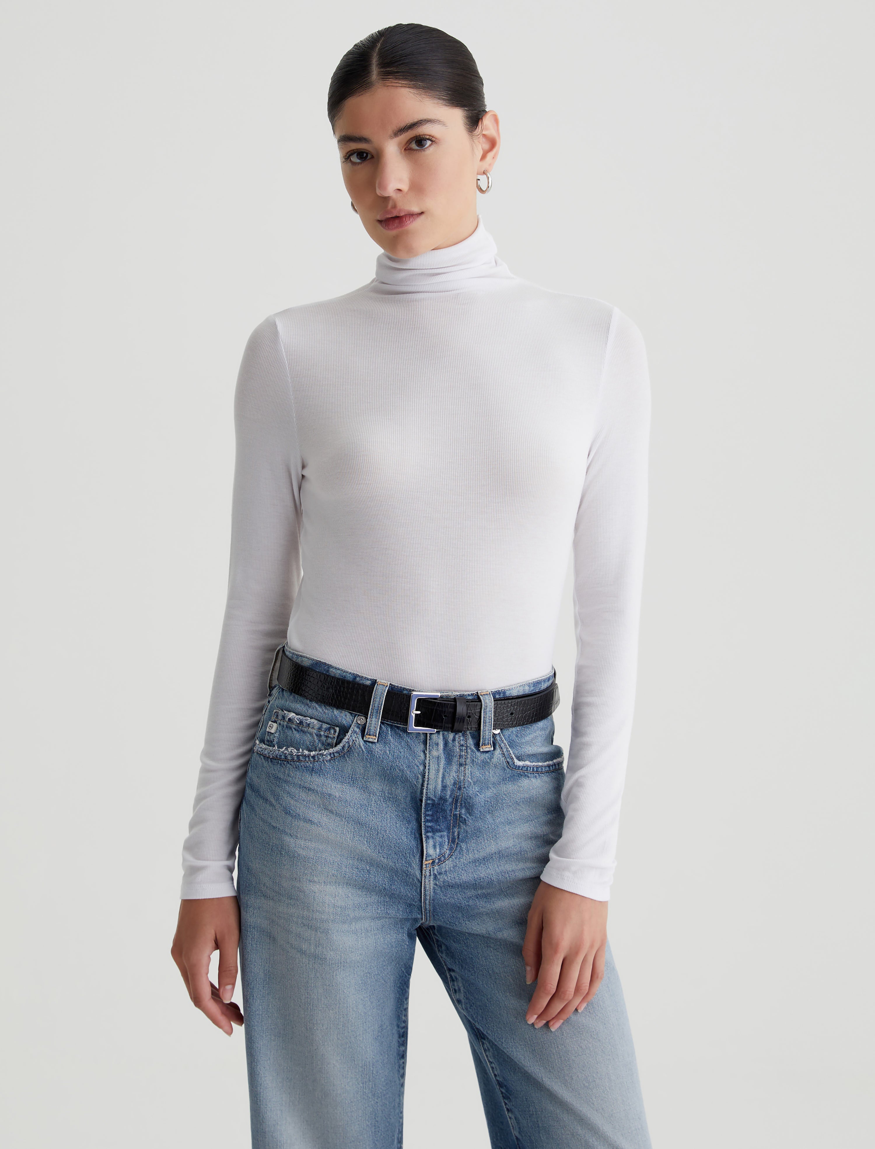 Chels turtleneck True White Womens Top Photo 2