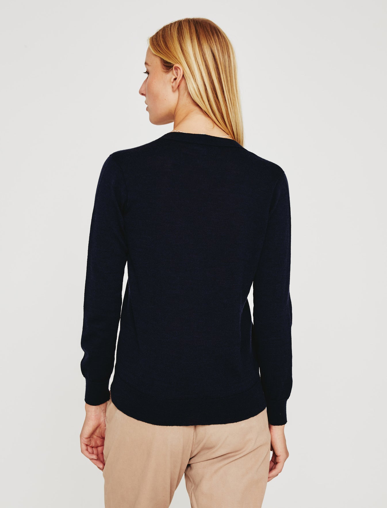 Zuri Crew True Black Classic Fit Long Sleeve Crew Neck Sweater Womens Top Photo 6
