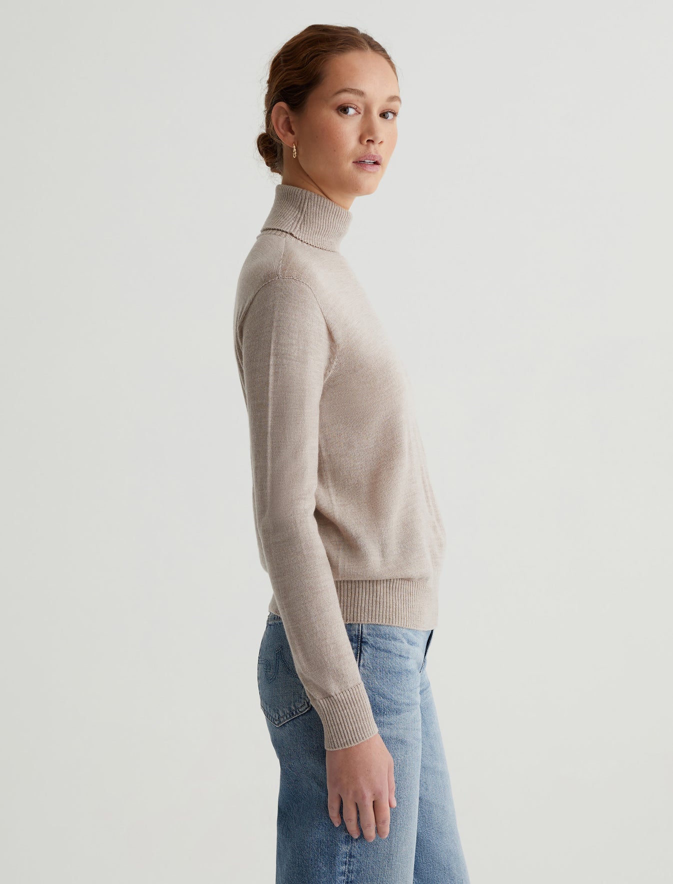 Zuri Vee Deep Navy Classic Fit Long Sleeve Vee Neck Sweater Womens Top   Photo 2