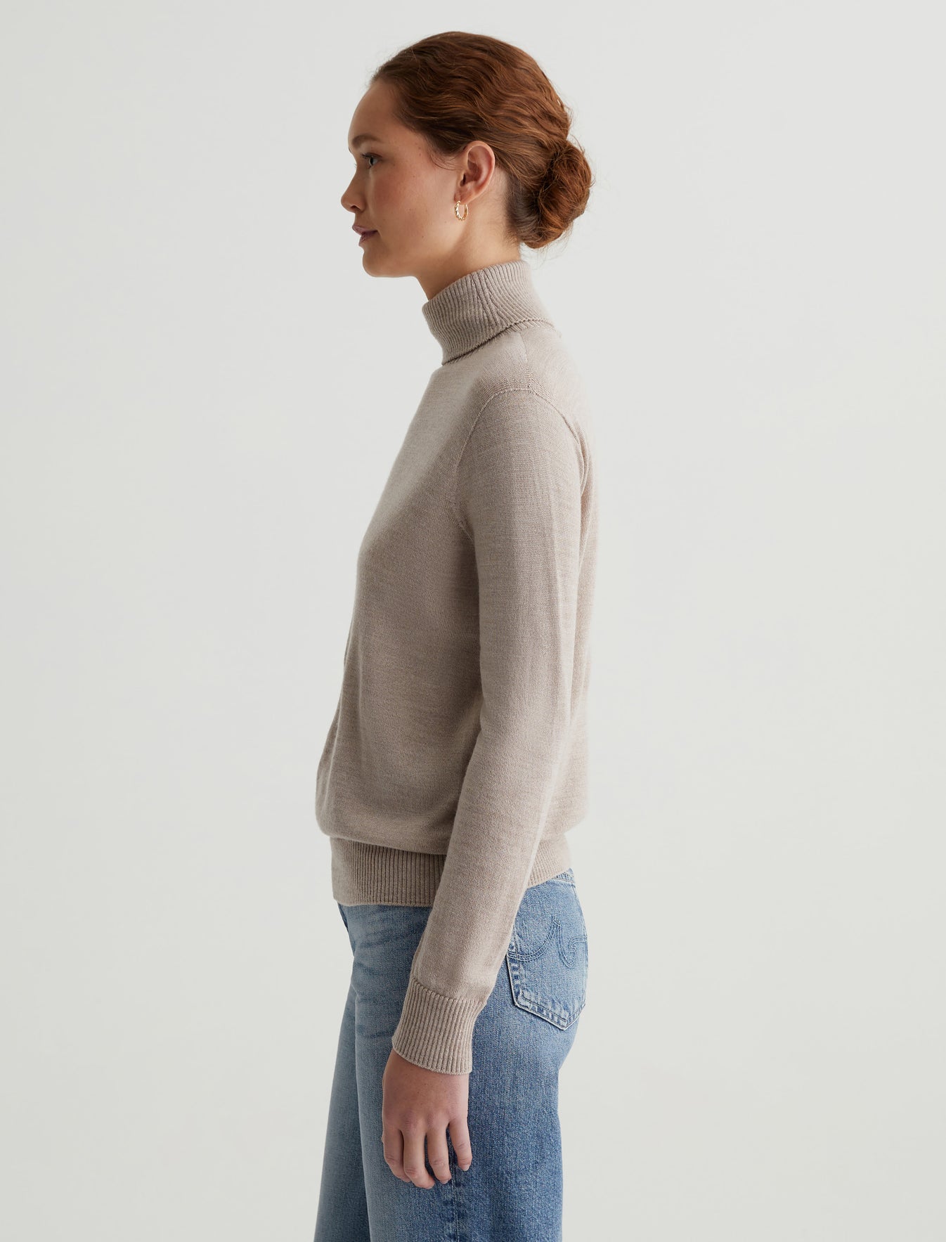 Zuri Vee Deep Navy Classic Fit Long Sleeve Vee Neck Sweater Womens Top   Photo 5