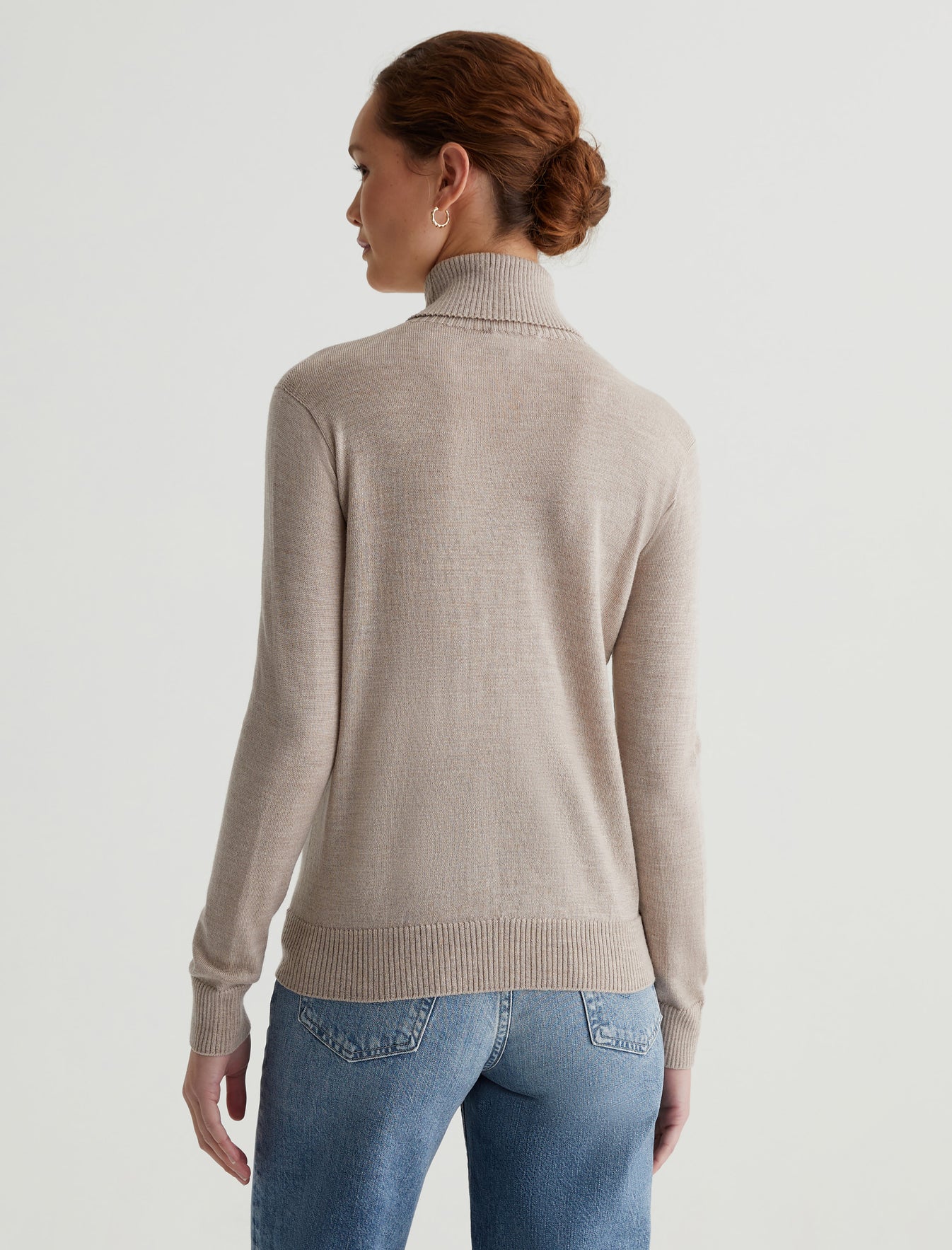 Zuri Vee Deep Navy Classic Fit Long Sleeve Vee Neck Sweater Womens Top   Photo 6