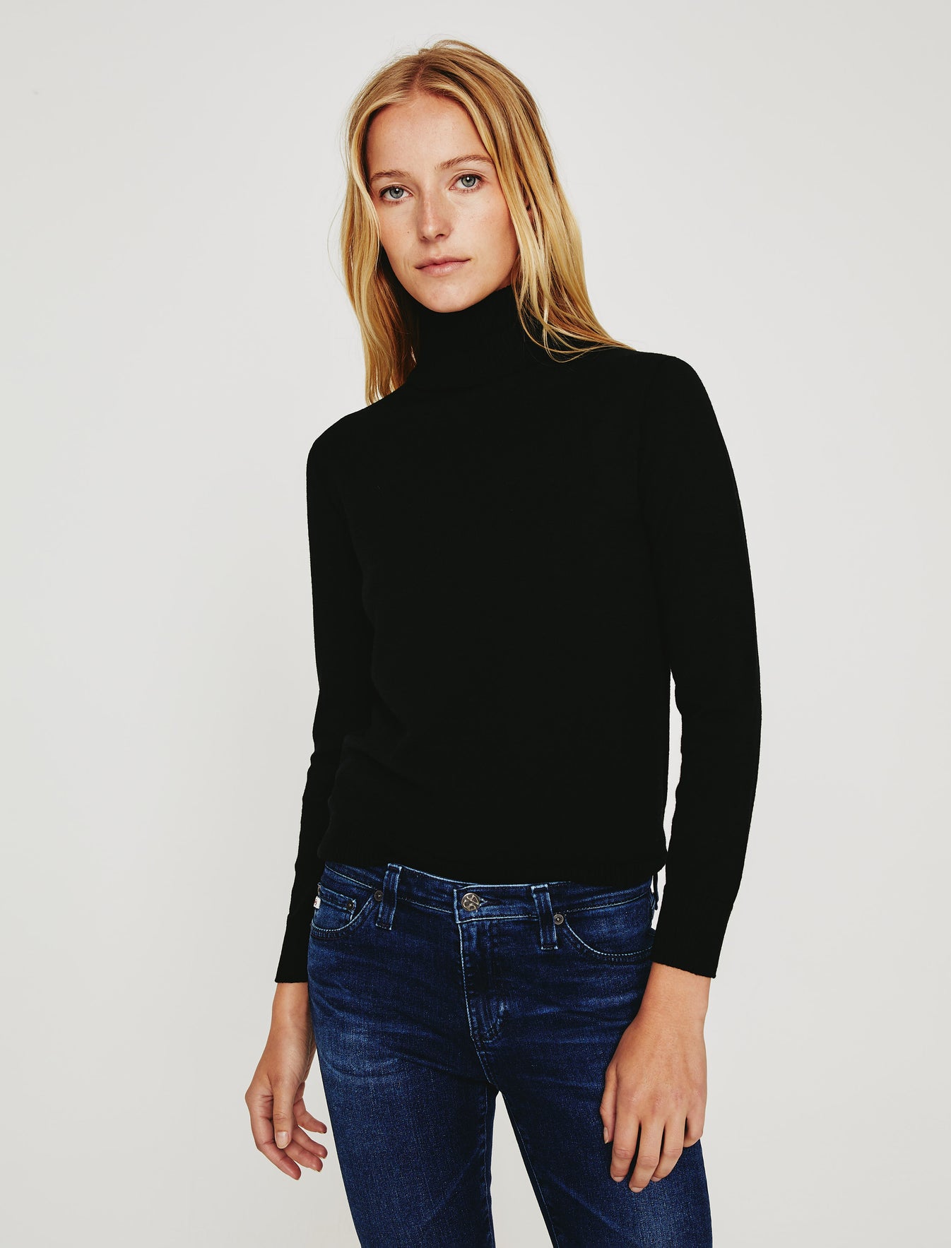 Zuri Vee Oatmilk Classic Fit Long Sleeve Vee Neck Sweater Womens Top Photo 1