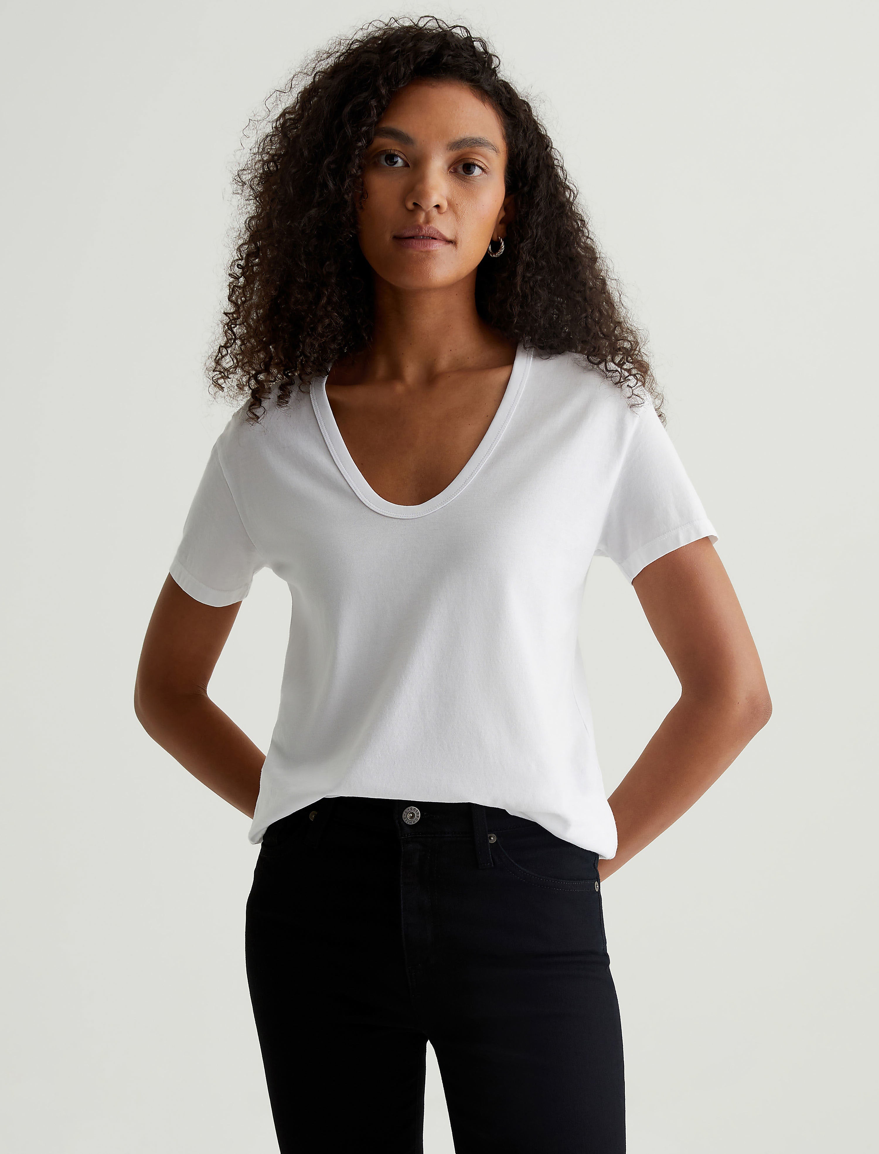 Aspen U True White Relaxed Fit Short Sleeve U Neck T-Shirt Women Top Photo 1